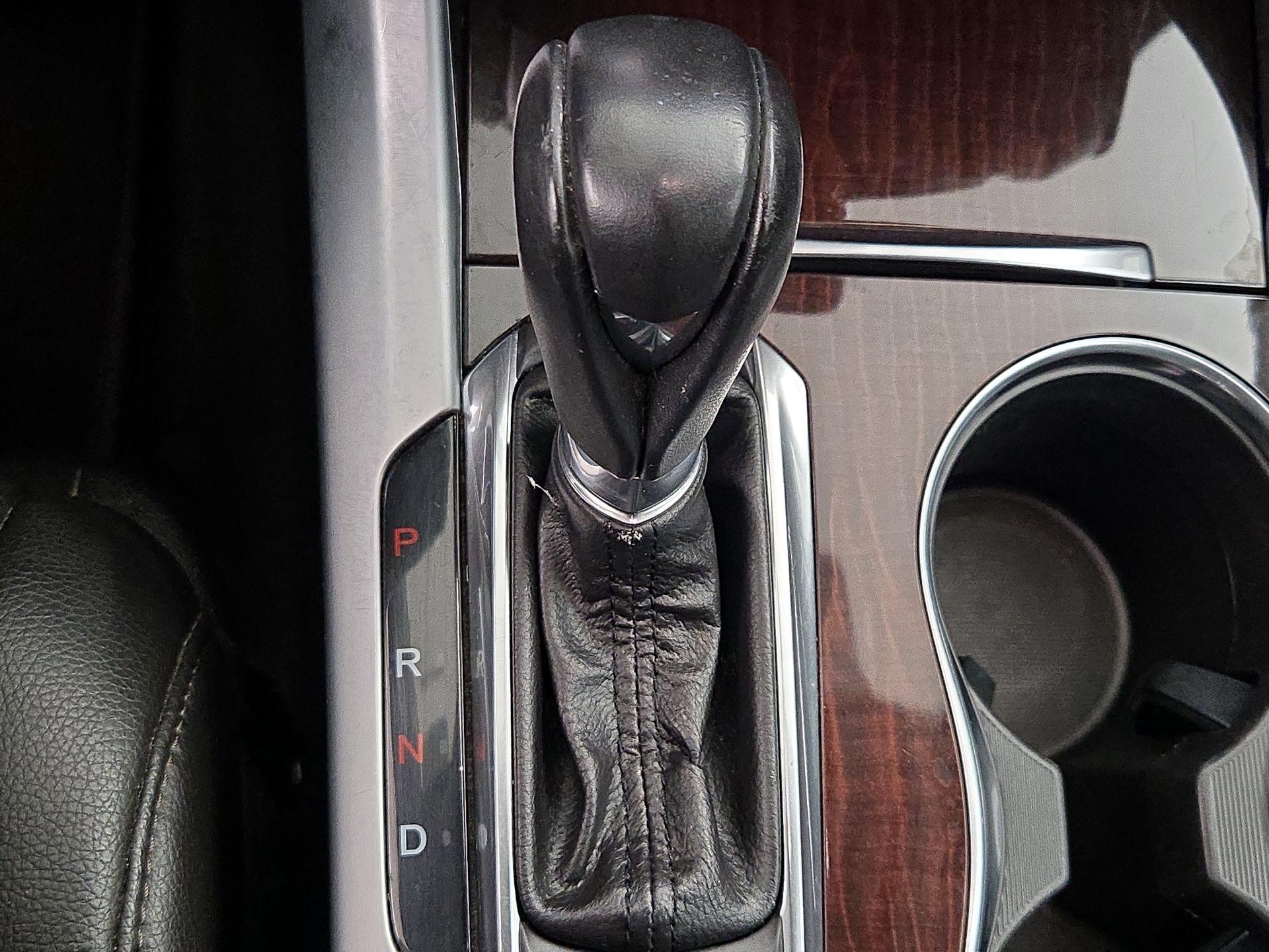 Thumbnail: 2016 Acura TLX - 17