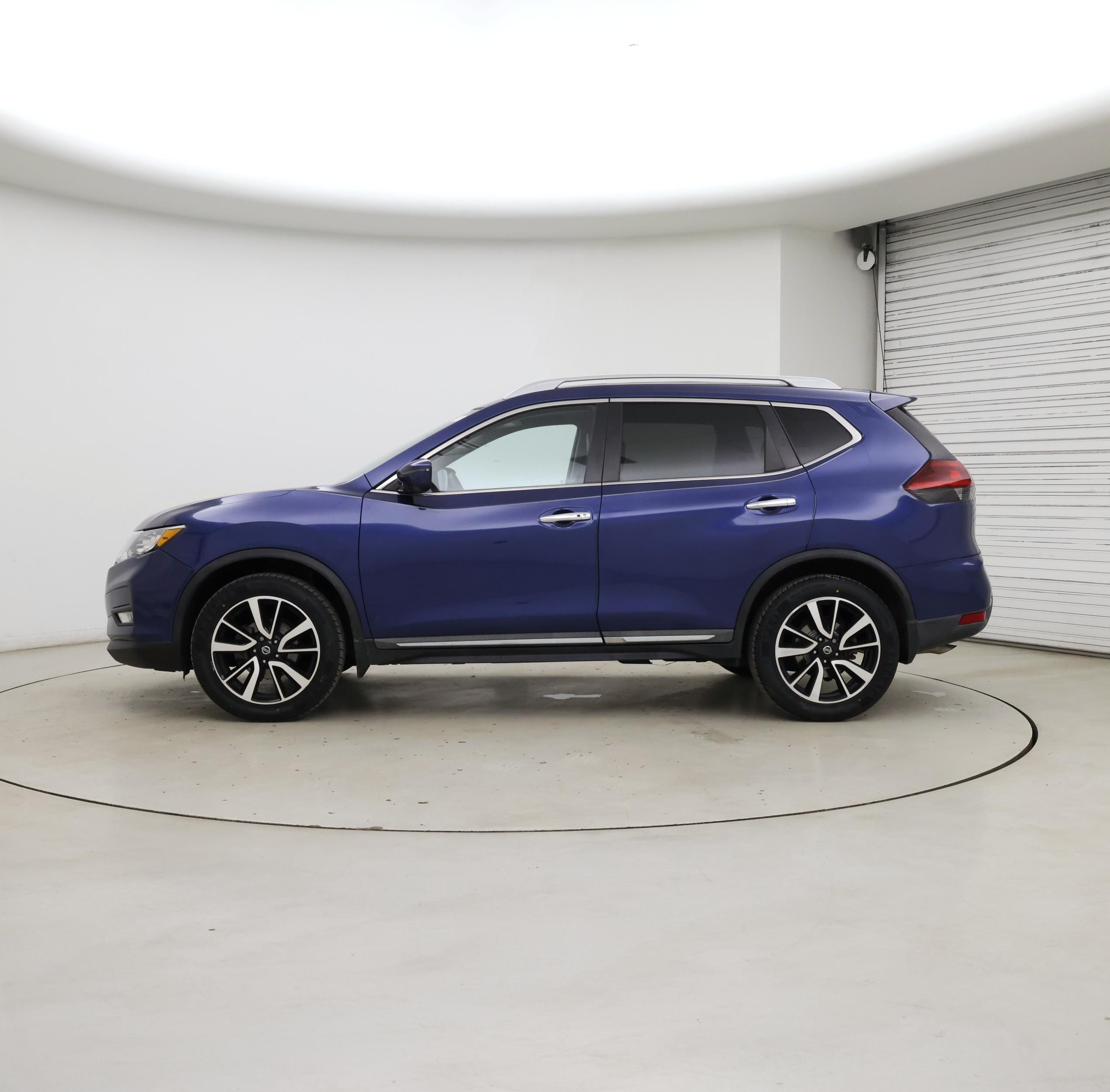 Thumbnail: 2020 Nissan Rogue - 3