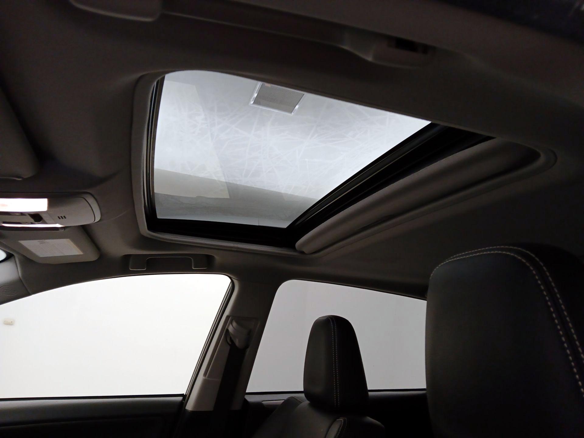 Thumbnail: 2016 Toyota RAV4 - 20