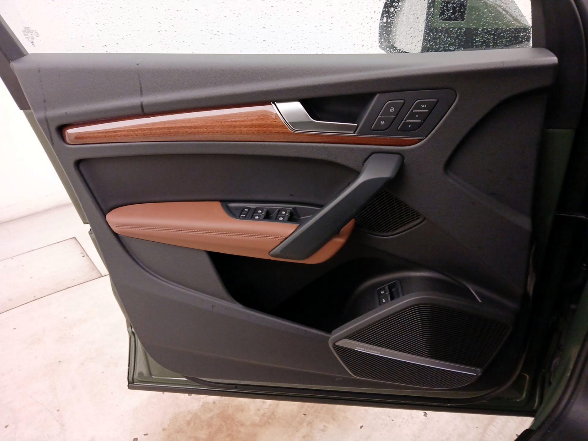 Thumbnail: 2023 Audi Q5 - 12