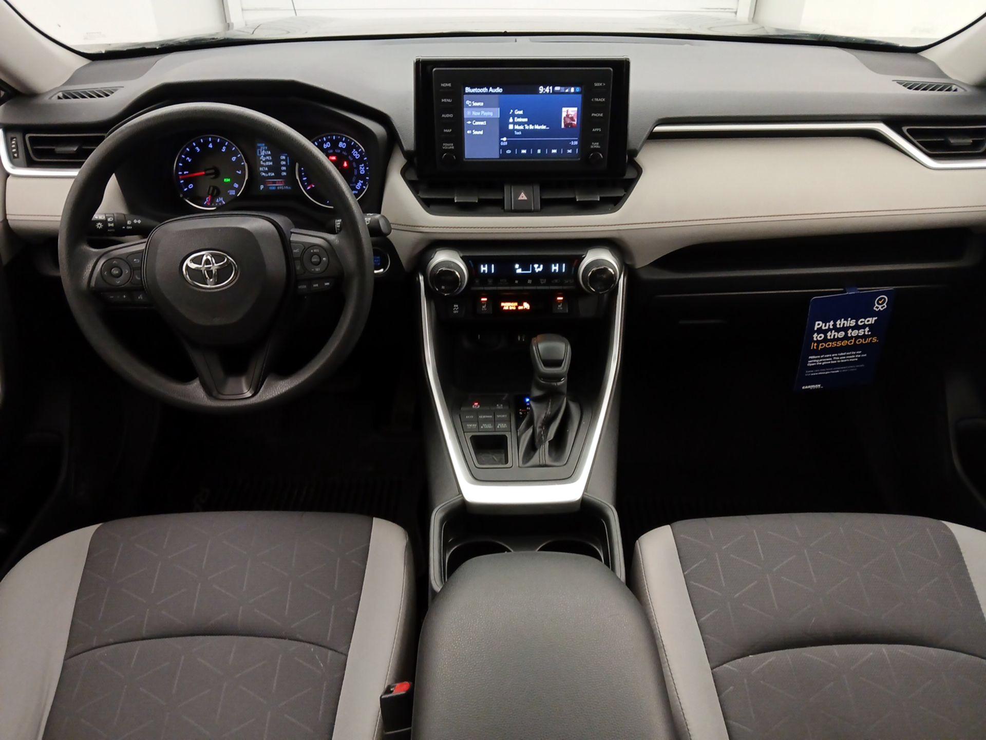 Thumbnail: 2019 Toyota RAV4 - 9