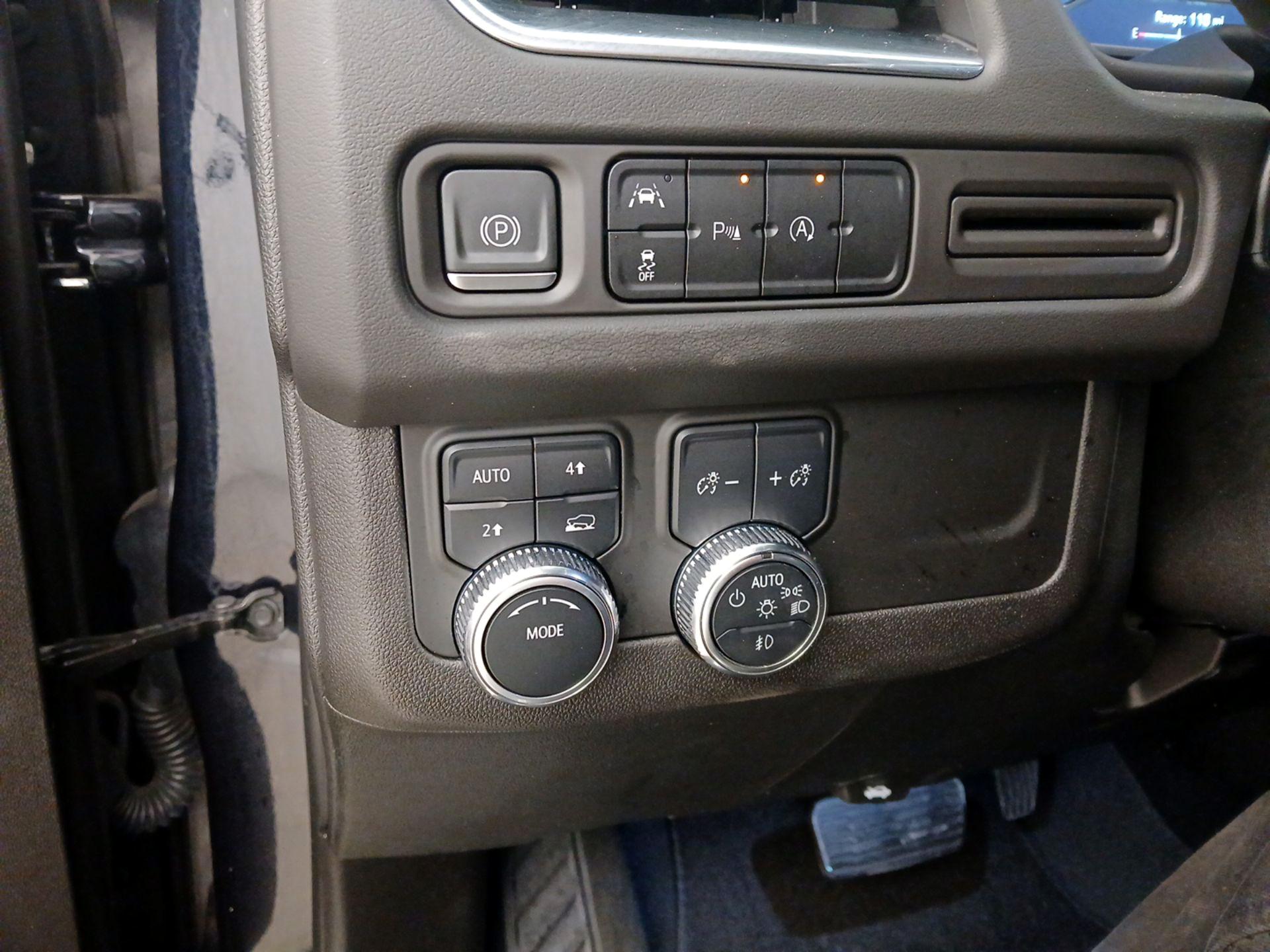 Thumbnail: 2023 GMC Yukon - 13