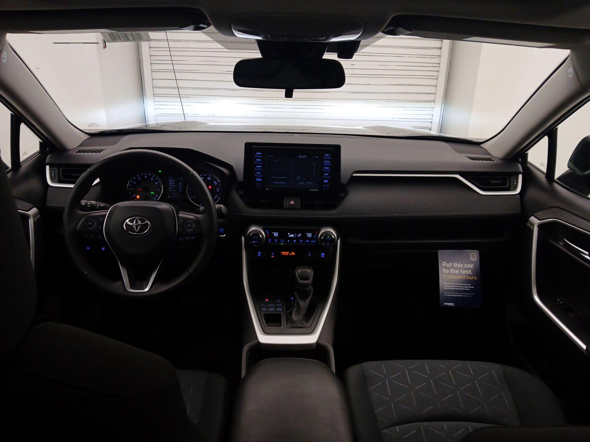 Thumbnail: 2020 Toyota RAV4 - 9