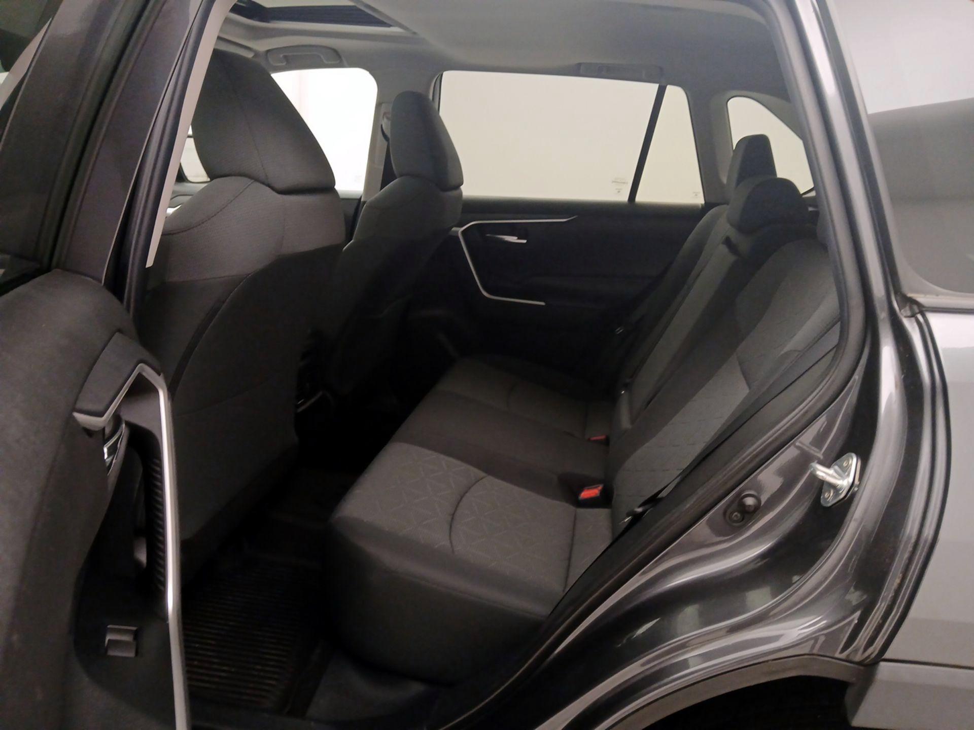 Thumbnail: 2020 Toyota RAV4 - 20