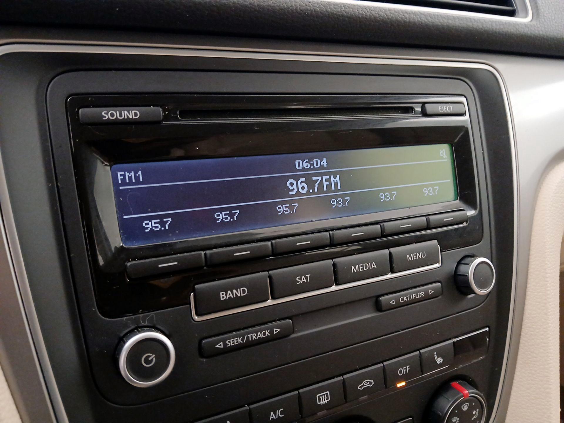 Thumbnail: 2015 Volkswagen Passat - 14