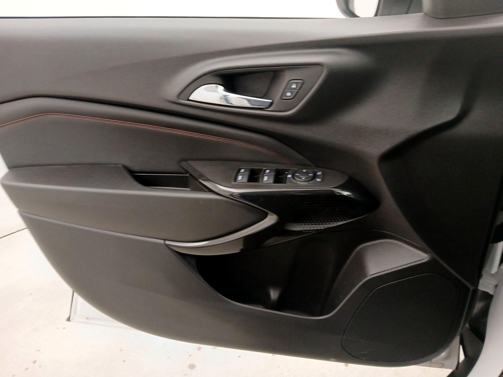 Thumbnail: 2024 Chevrolet Trax - 12