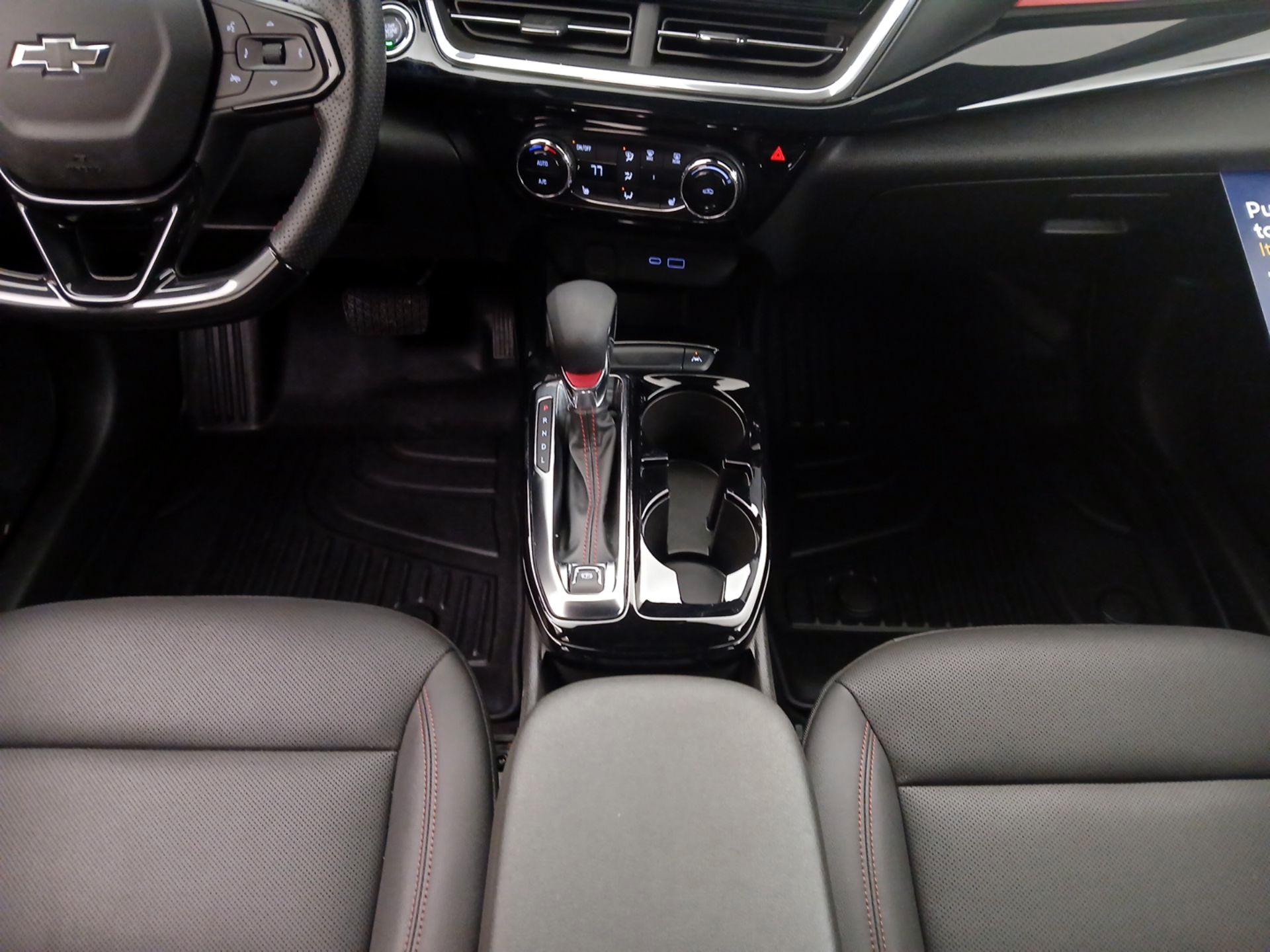 Thumbnail: 2024 Chevrolet Trax - 17