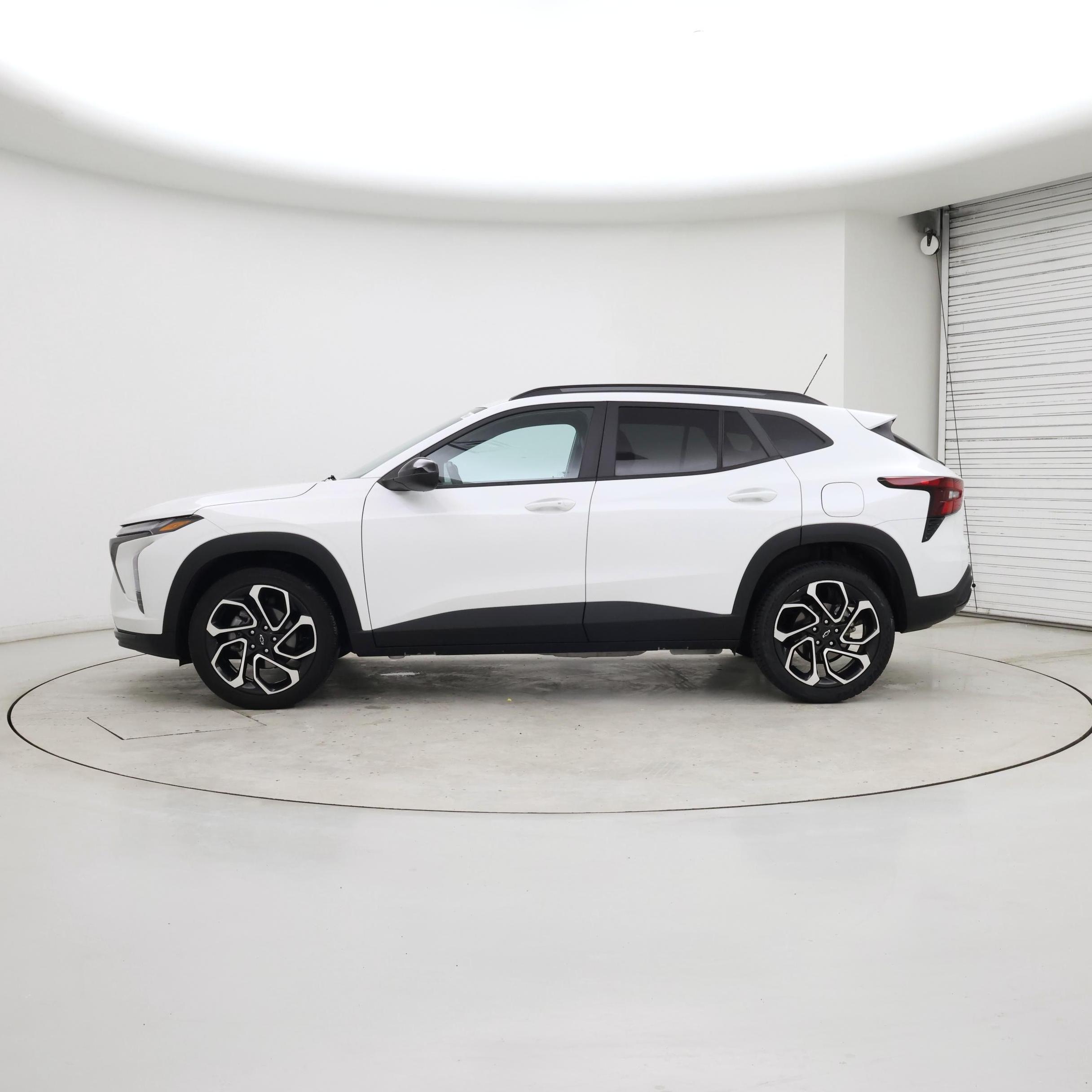 Thumbnail: 2024 Chevrolet Trax - 3