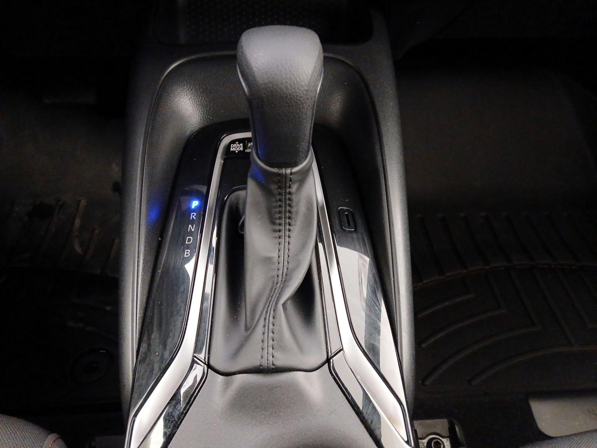 Thumbnail: 2023 Toyota Corolla - 17