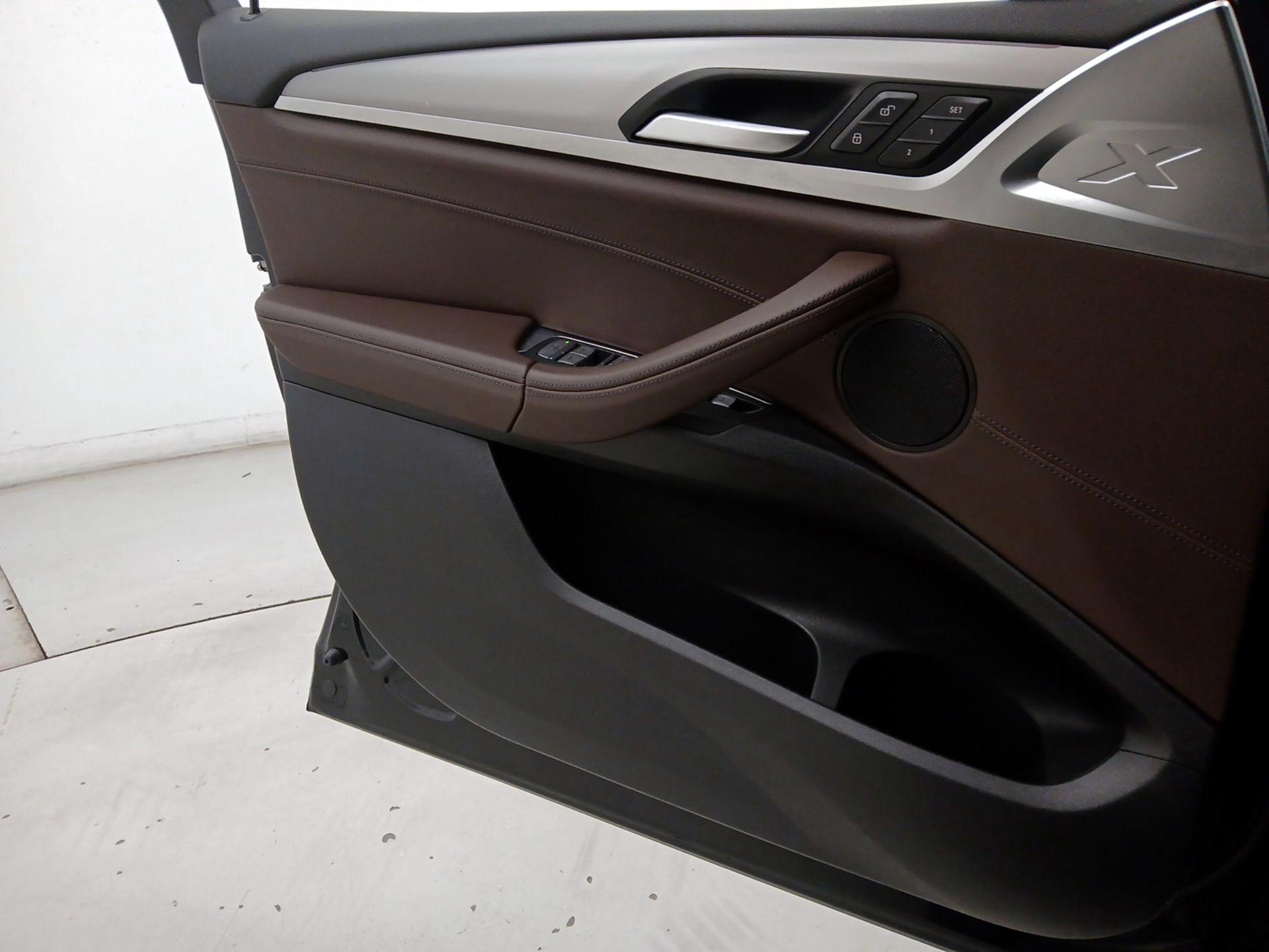 Thumbnail: 2022 BMW X3 - 12