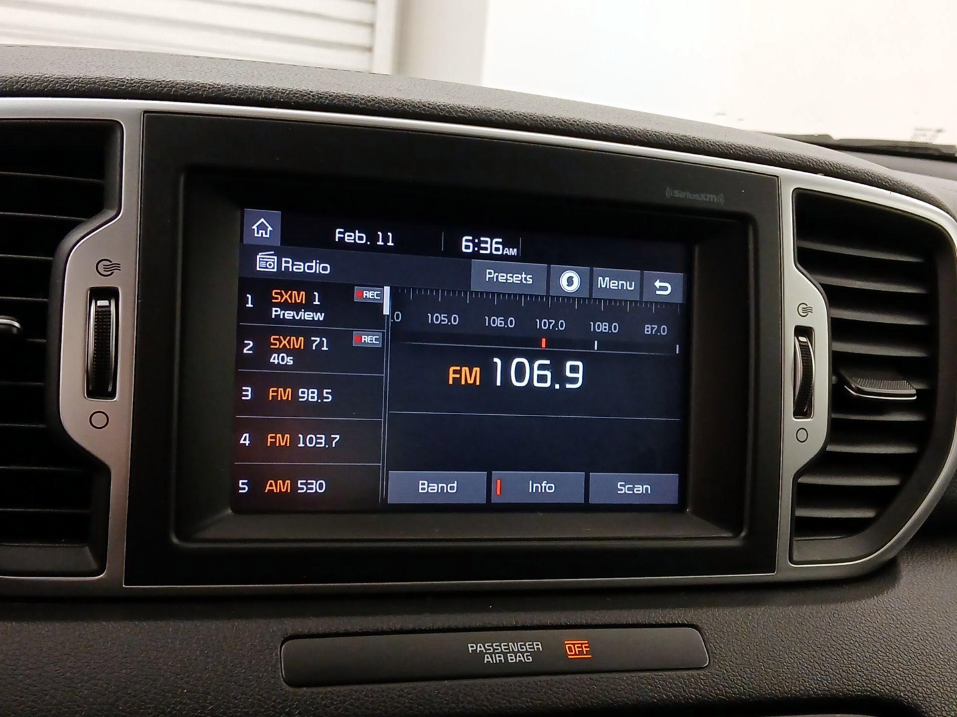 Thumbnail: 2017 Kia Sportage - 15