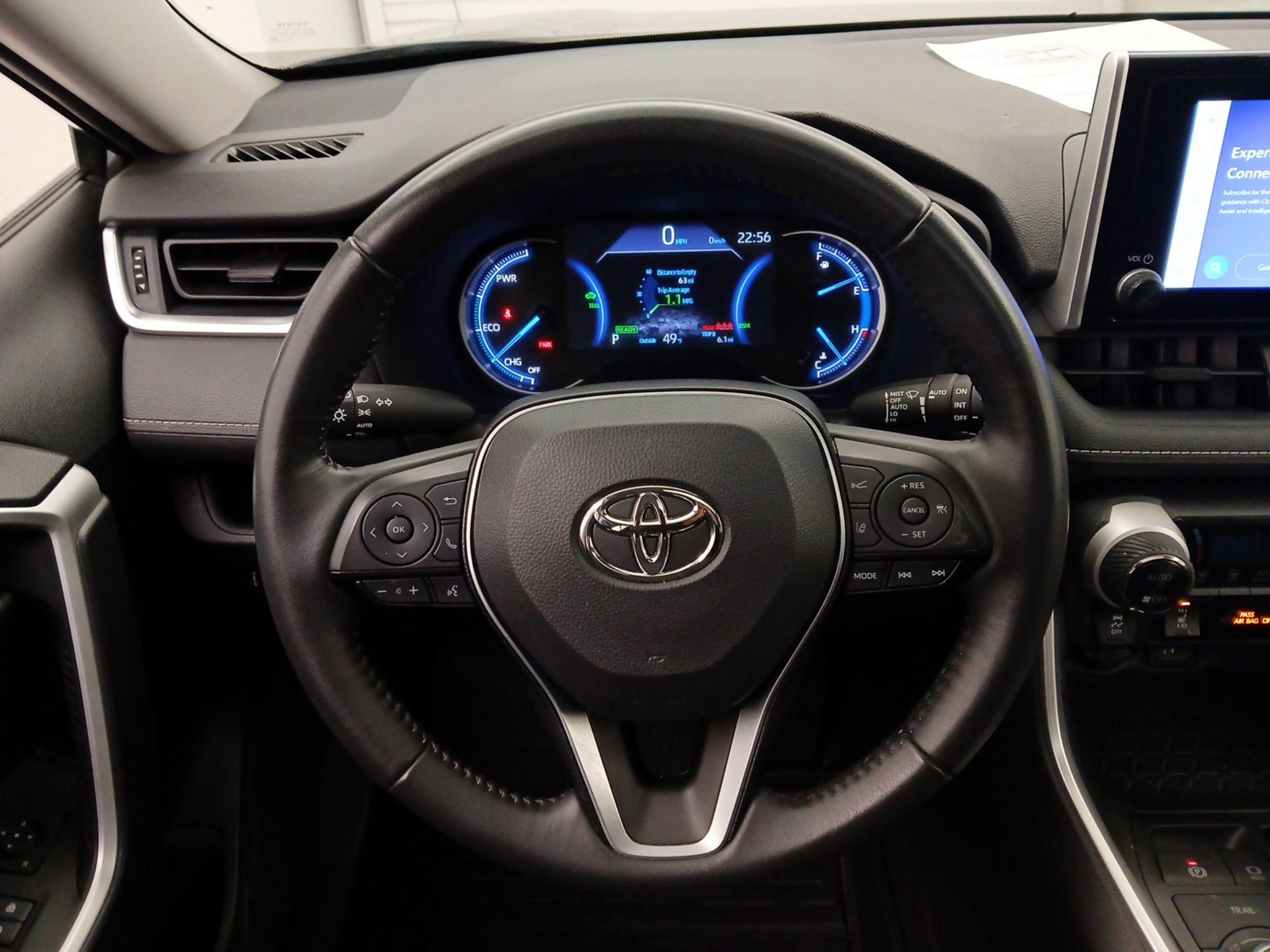 Thumbnail: 2023 Toyota RAV4 - 10