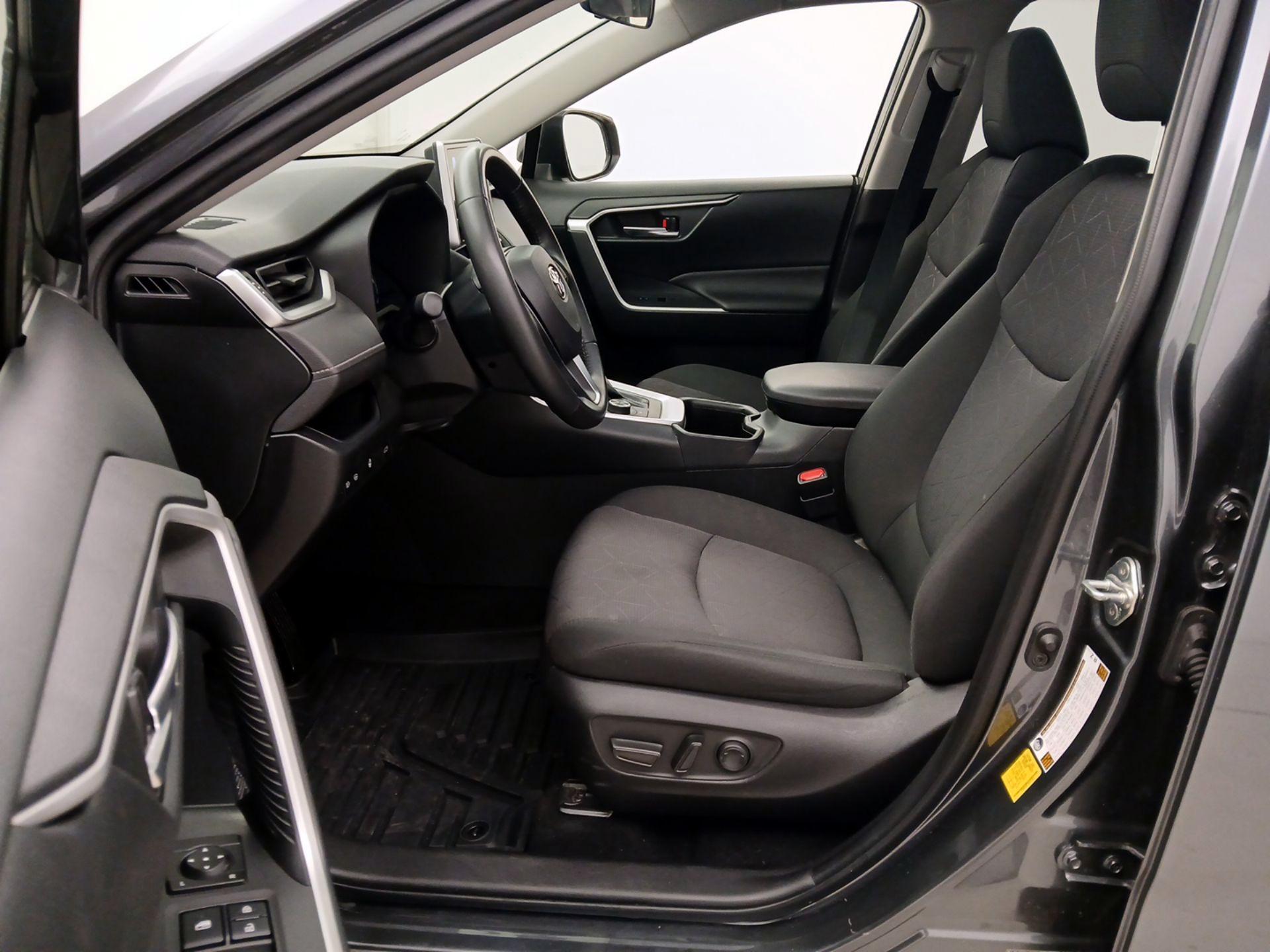 Thumbnail: 2023 Toyota RAV4 - 11