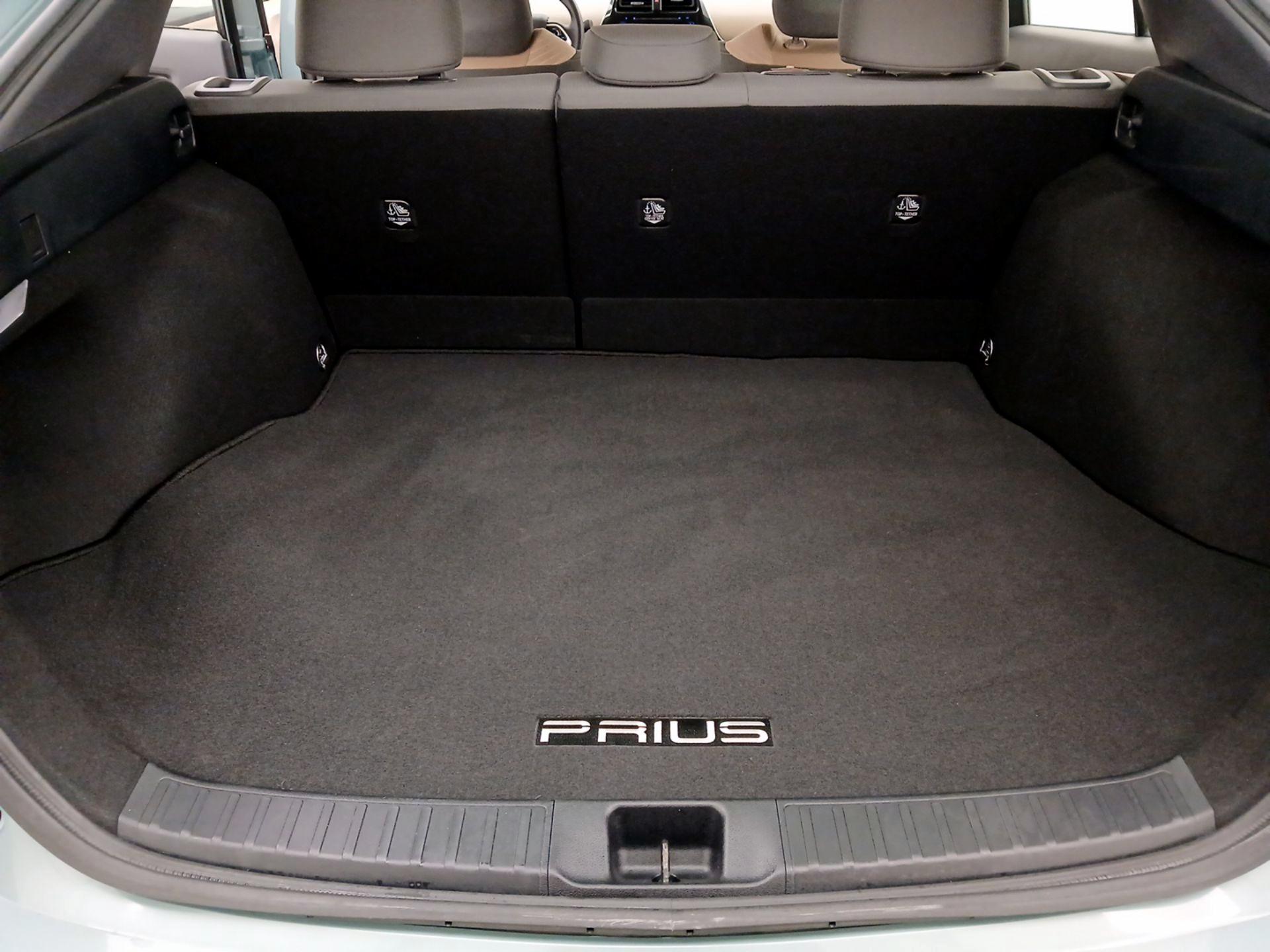 Thumbnail: 2017 Toyota Prius - 20