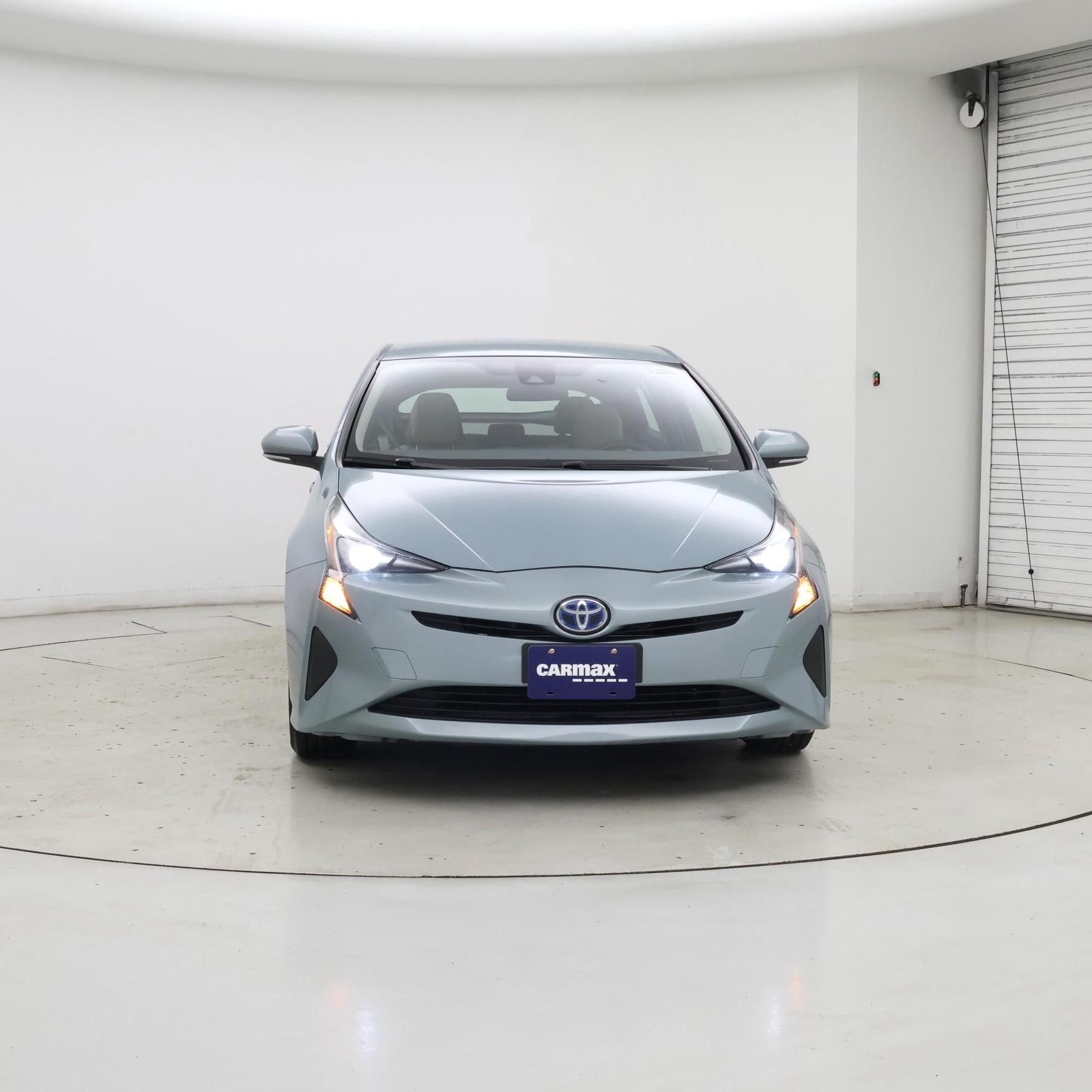 Thumbnail: 2017 Toyota Prius - 5