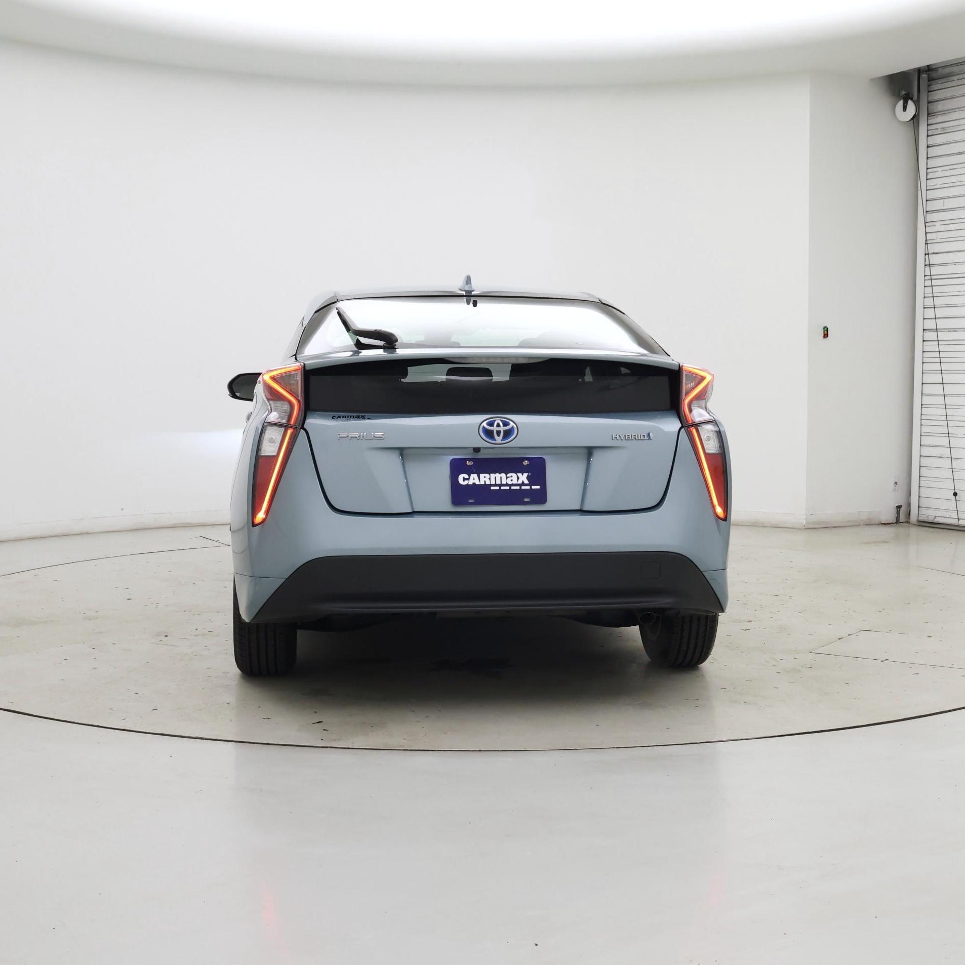 Thumbnail: 2017 Toyota Prius - 6