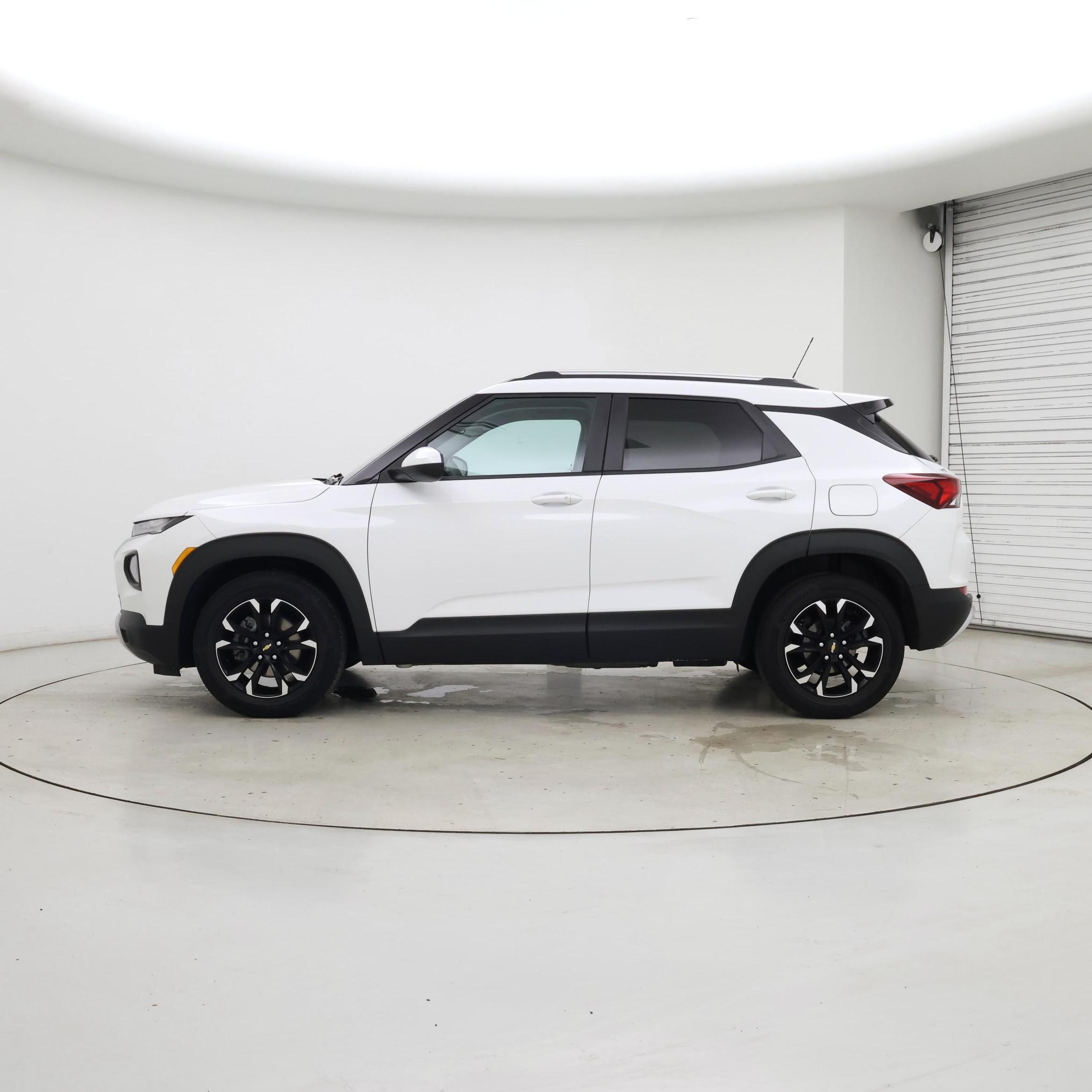 Thumbnail: 2022 Chevrolet TrailBlazer - 3