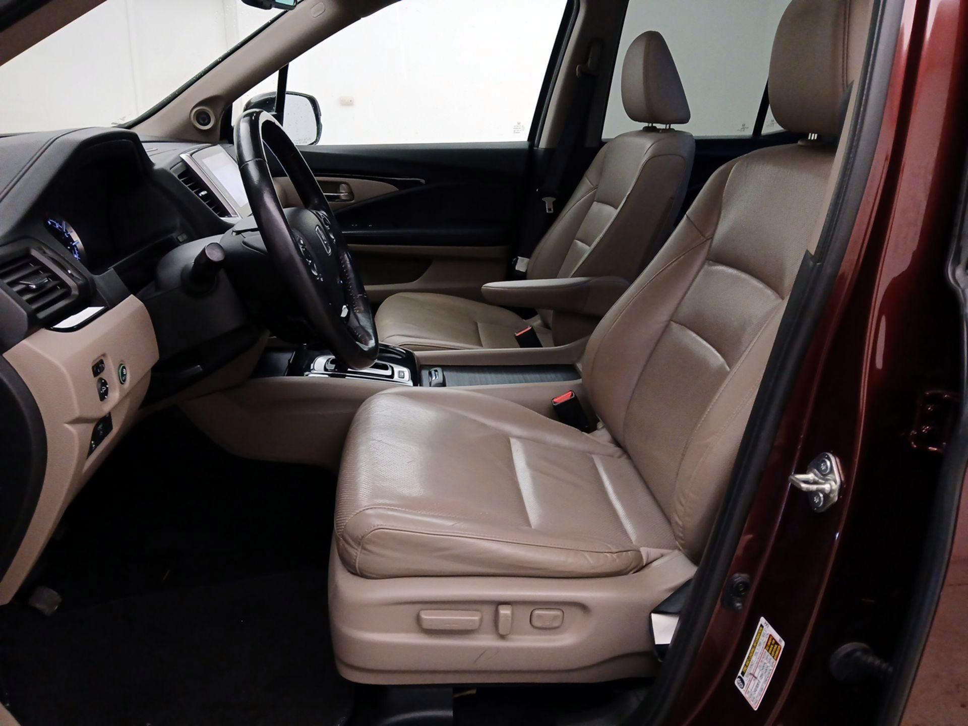 Thumbnail: 2019 Honda Ridgeline - 11