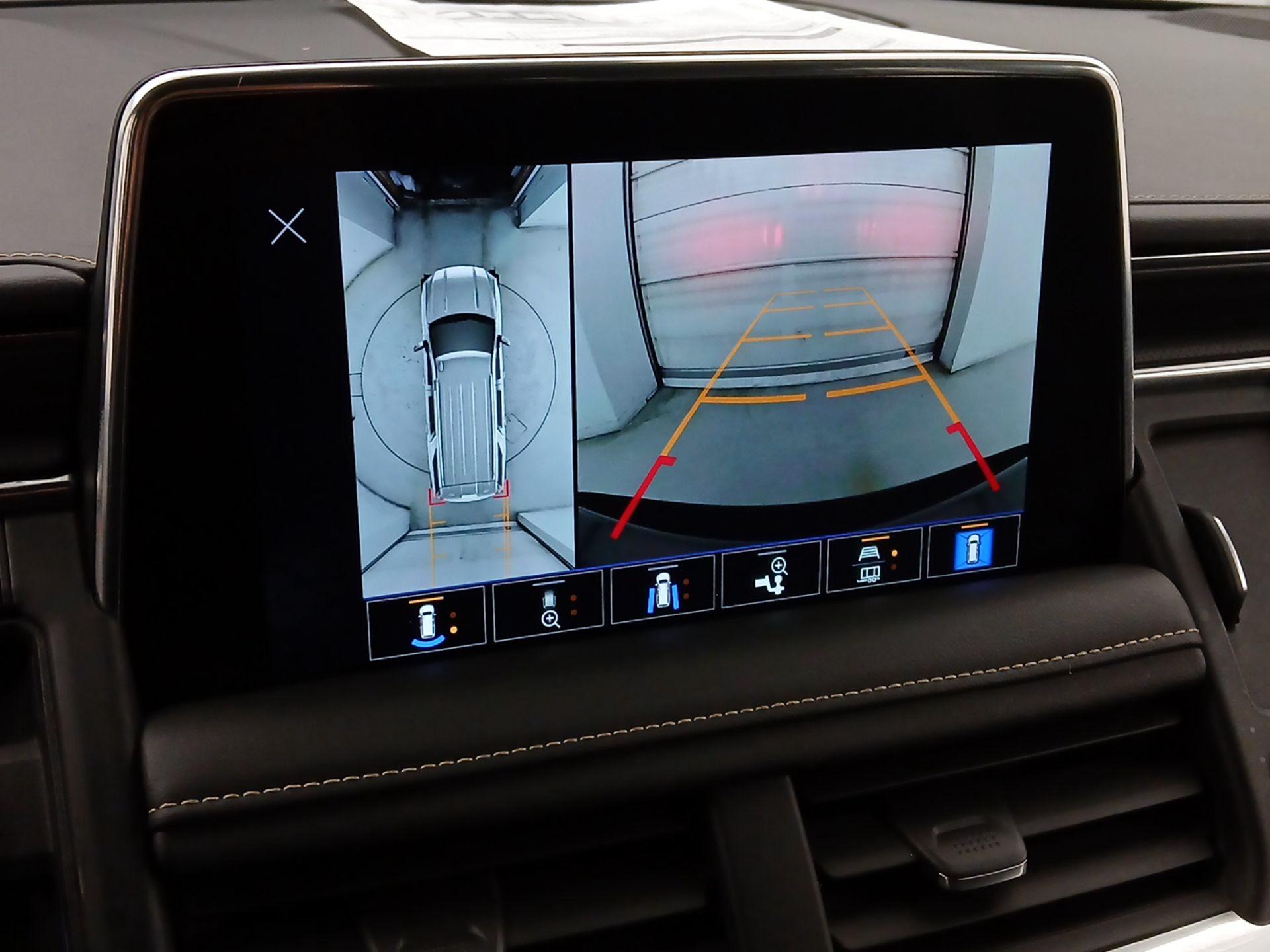 Thumbnail: 2023 GMC Yukon XL - 15