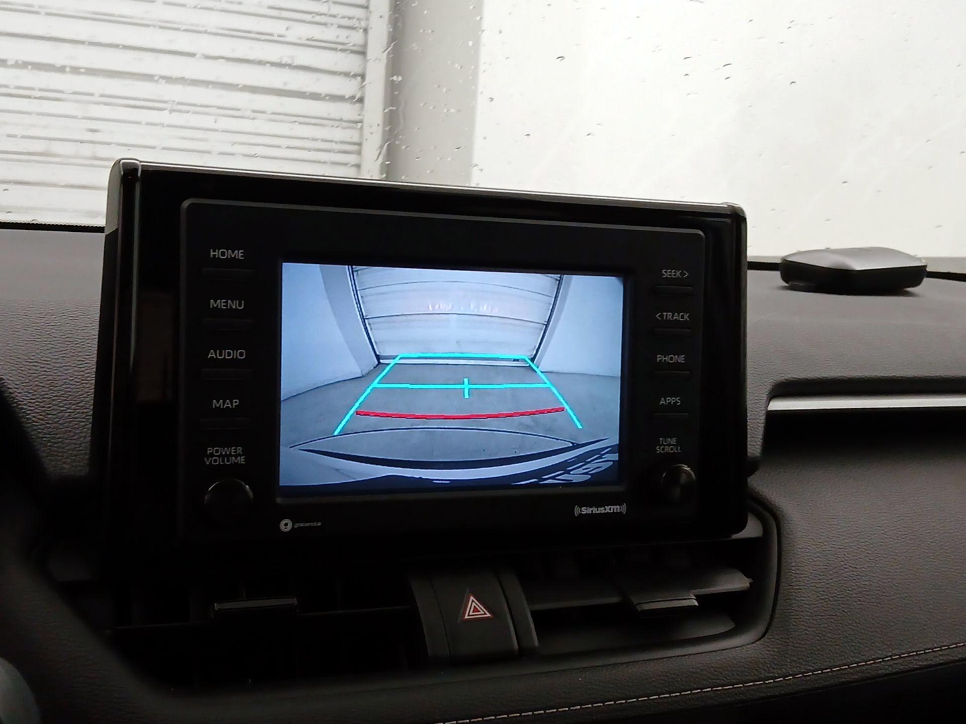 Thumbnail: 2020 Toyota RAV4 - 14