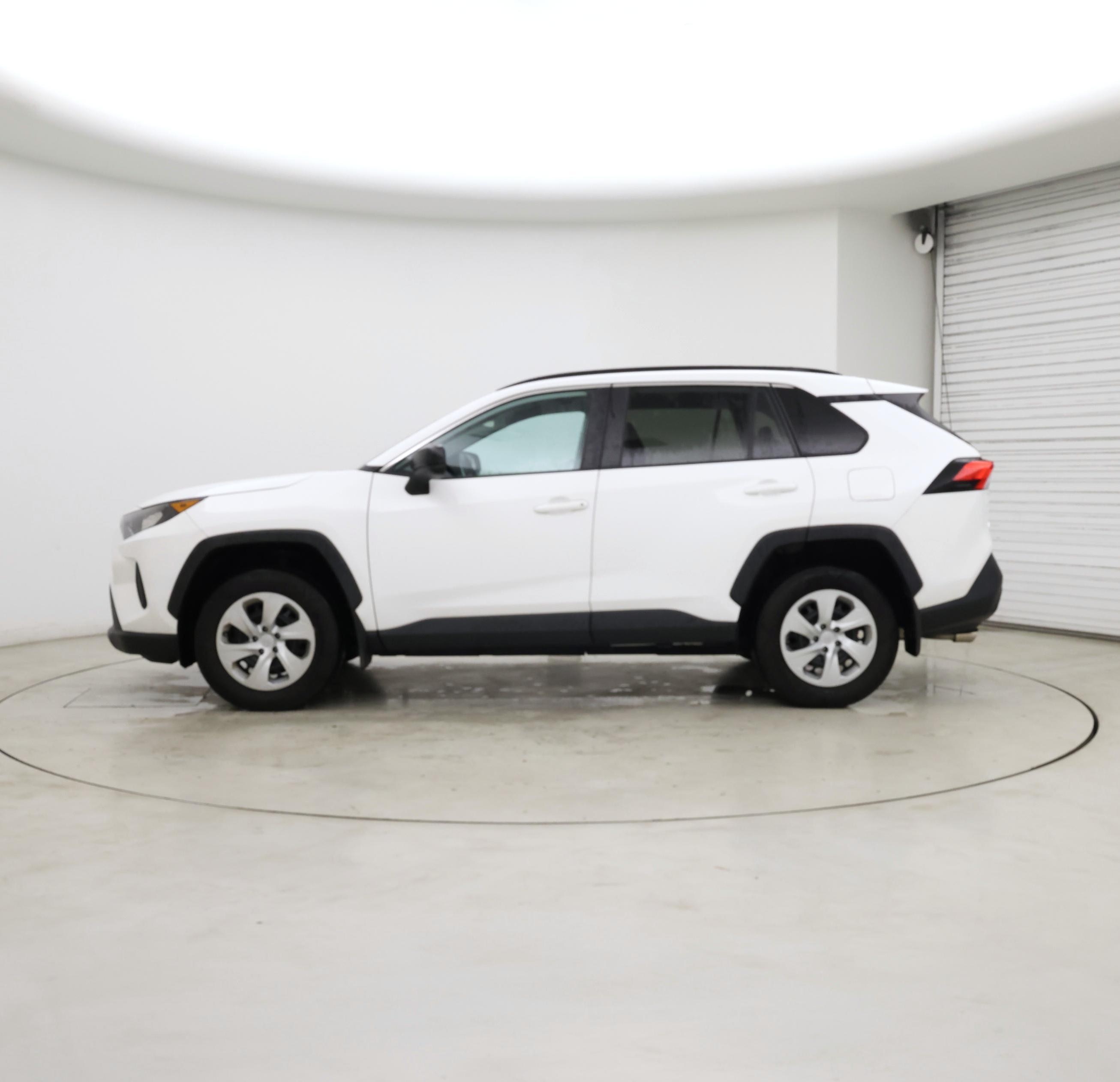 Thumbnail: 2020 Toyota RAV4 - 3