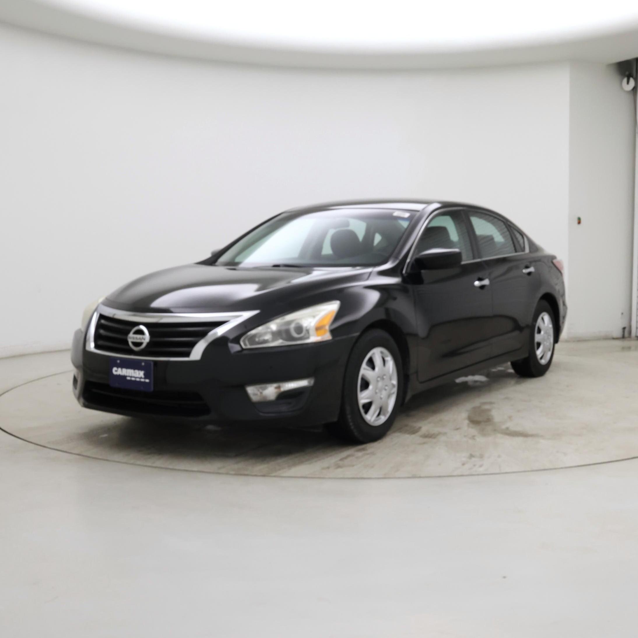 Thumbnail: 2015 Nissan Altima - 4