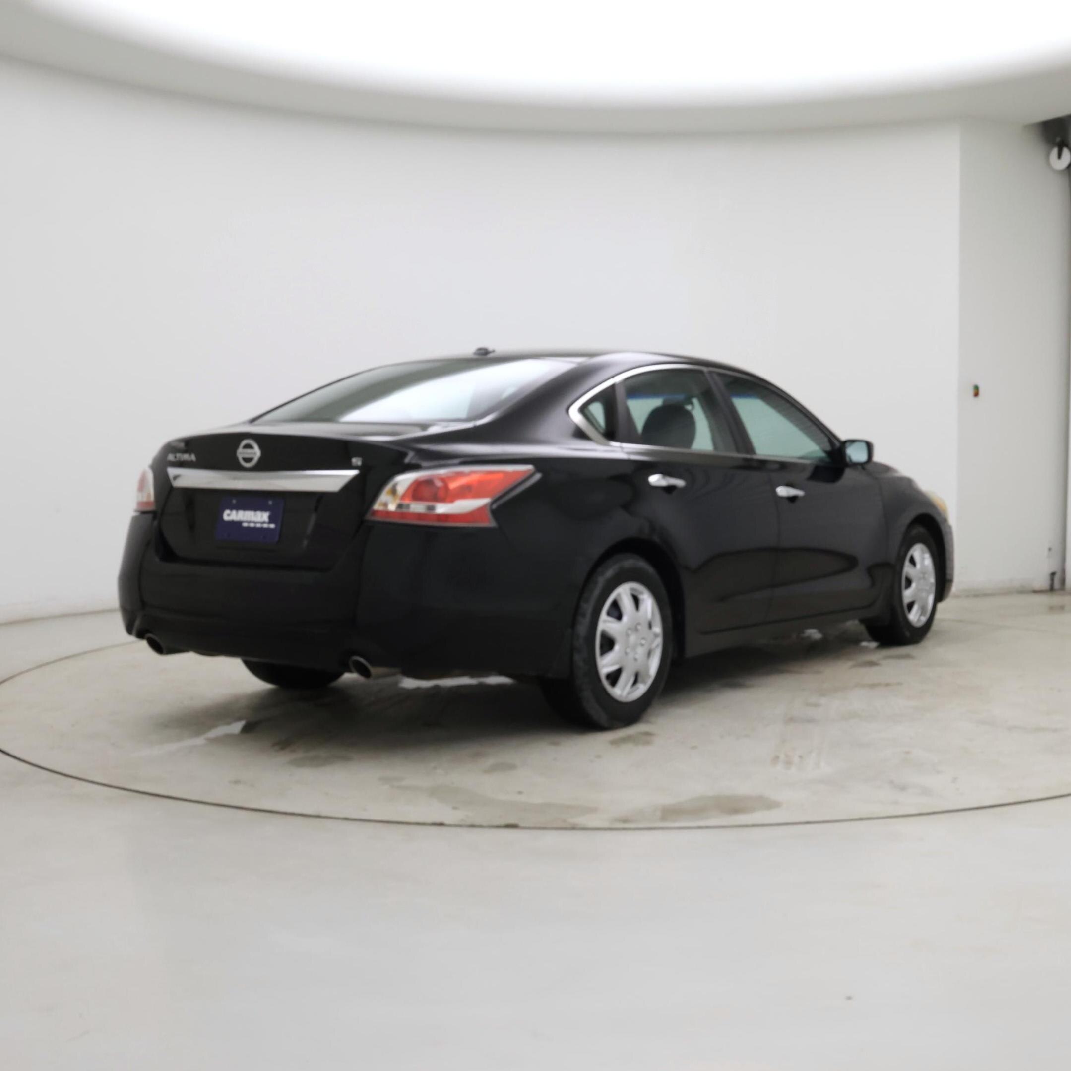 Thumbnail: 2015 Nissan Altima - 8