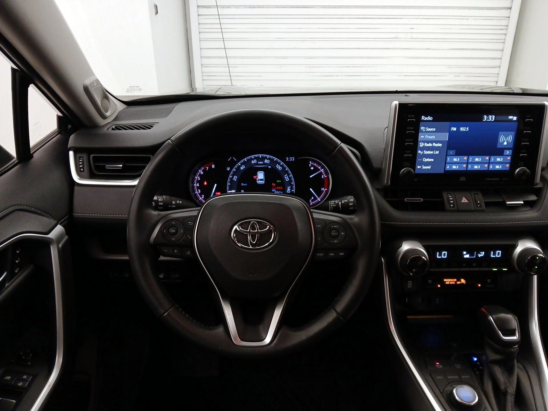 Thumbnail: 2021 Toyota RAV4 - 10