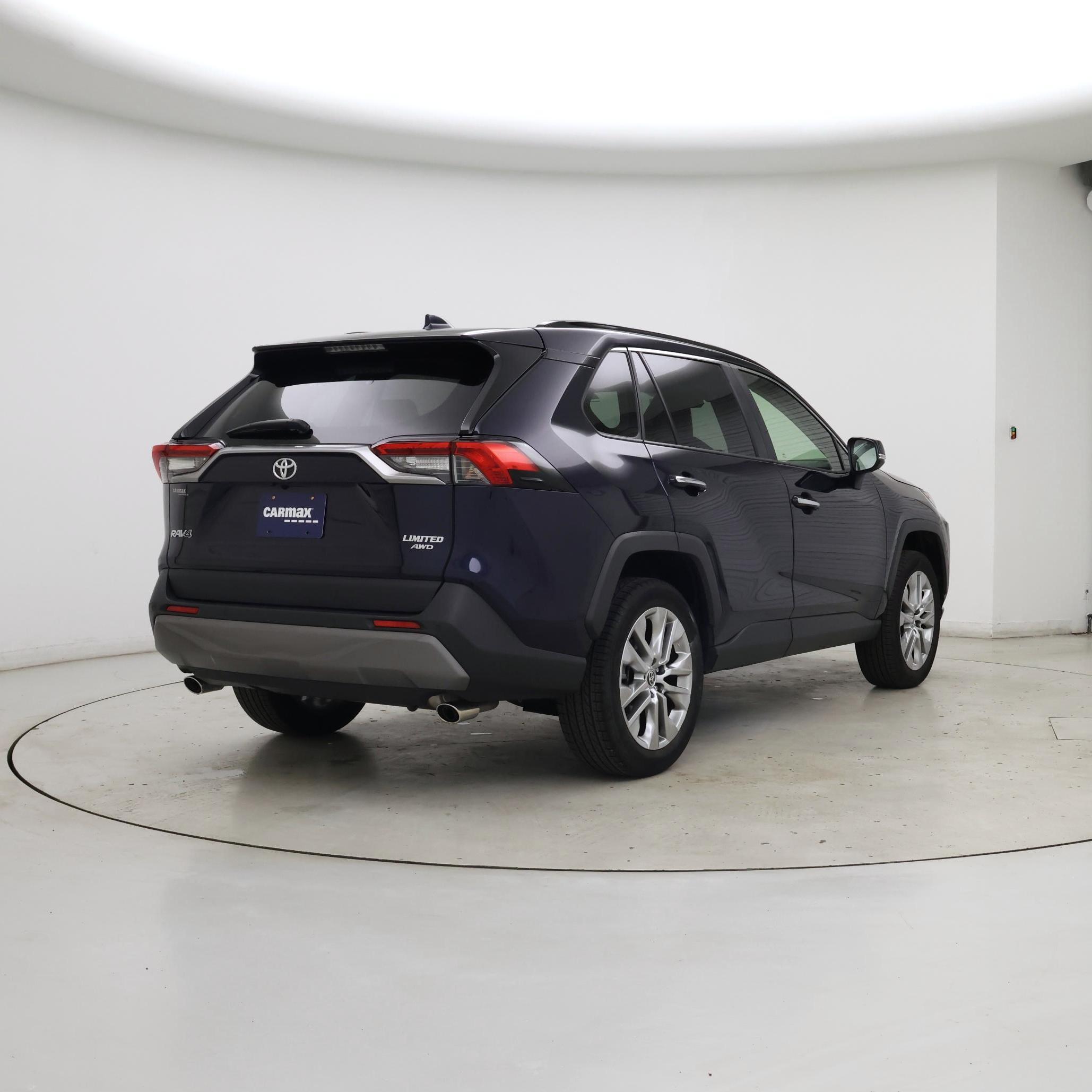 Thumbnail: 2021 Toyota RAV4 - 8