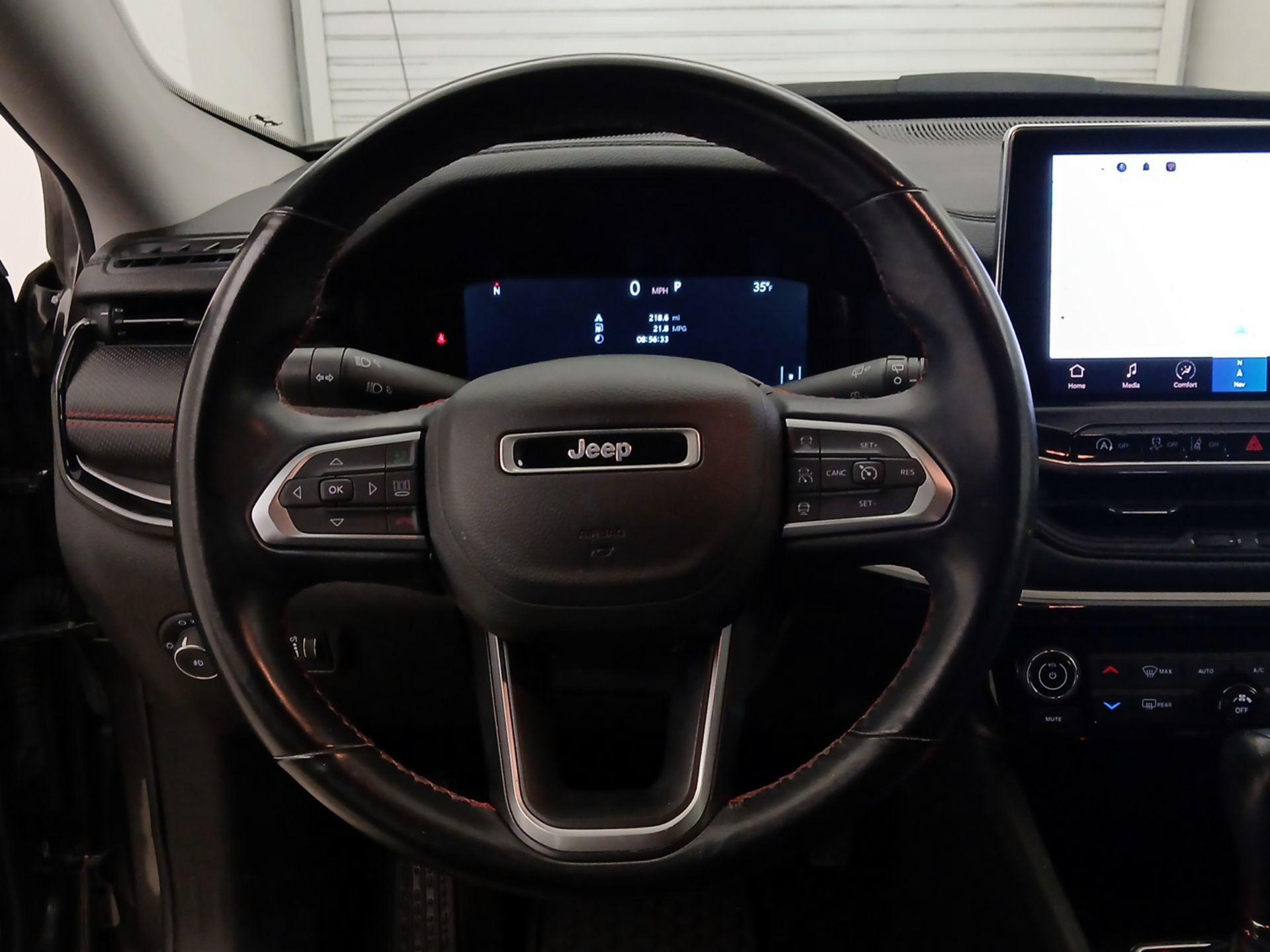 Thumbnail: 2022 Jeep Compass - 10