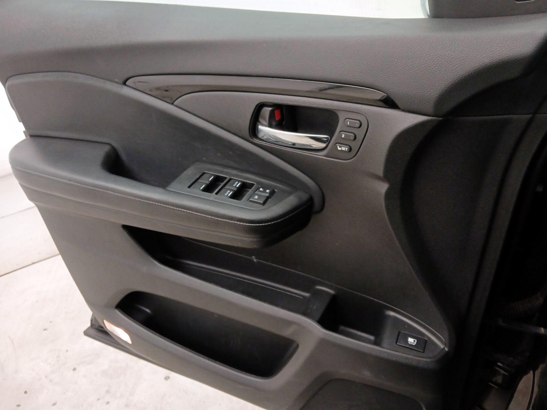 Thumbnail: 2020 Honda Ridgeline - 12