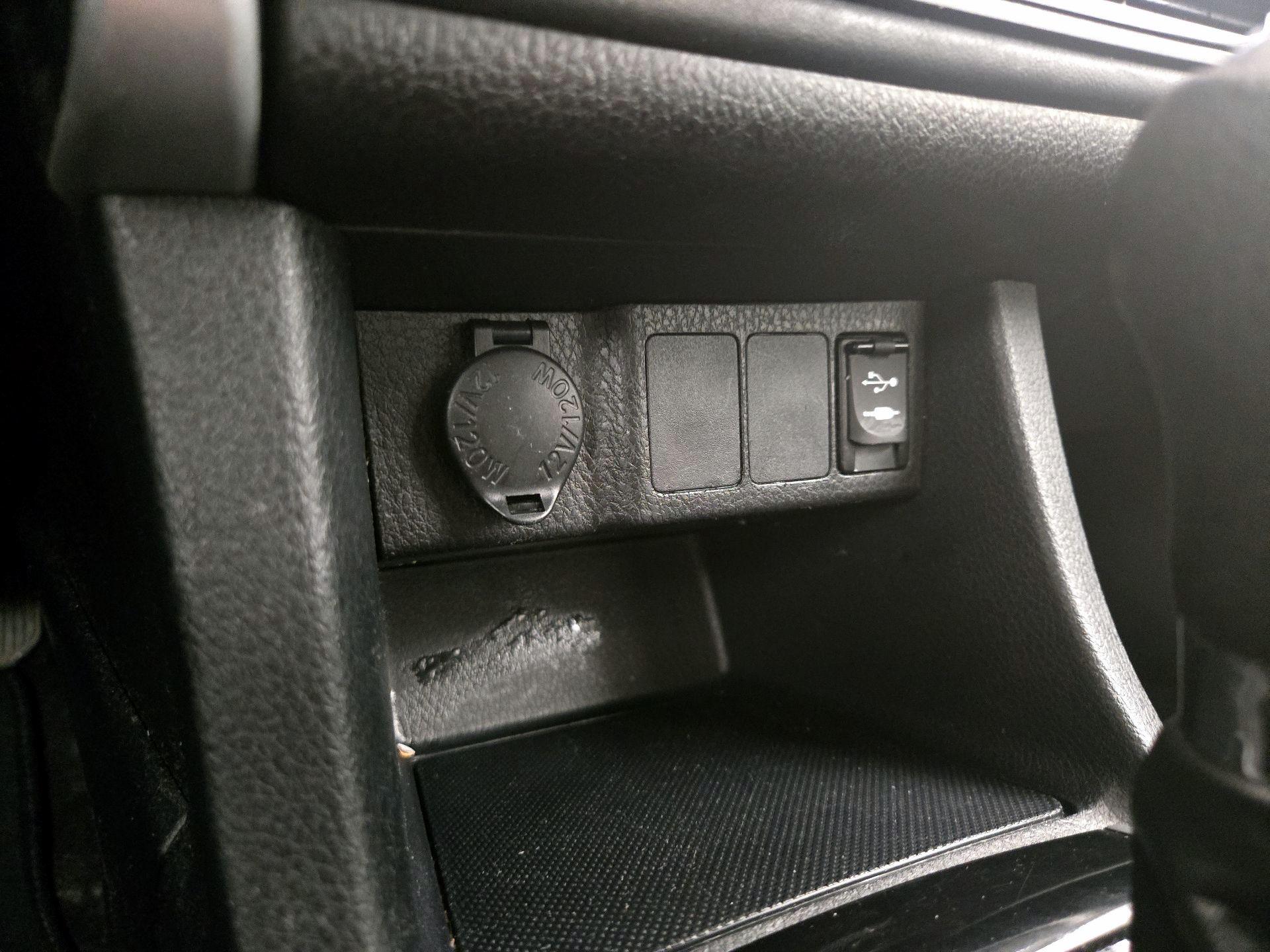 Thumbnail: 2018 Toyota Corolla - 18