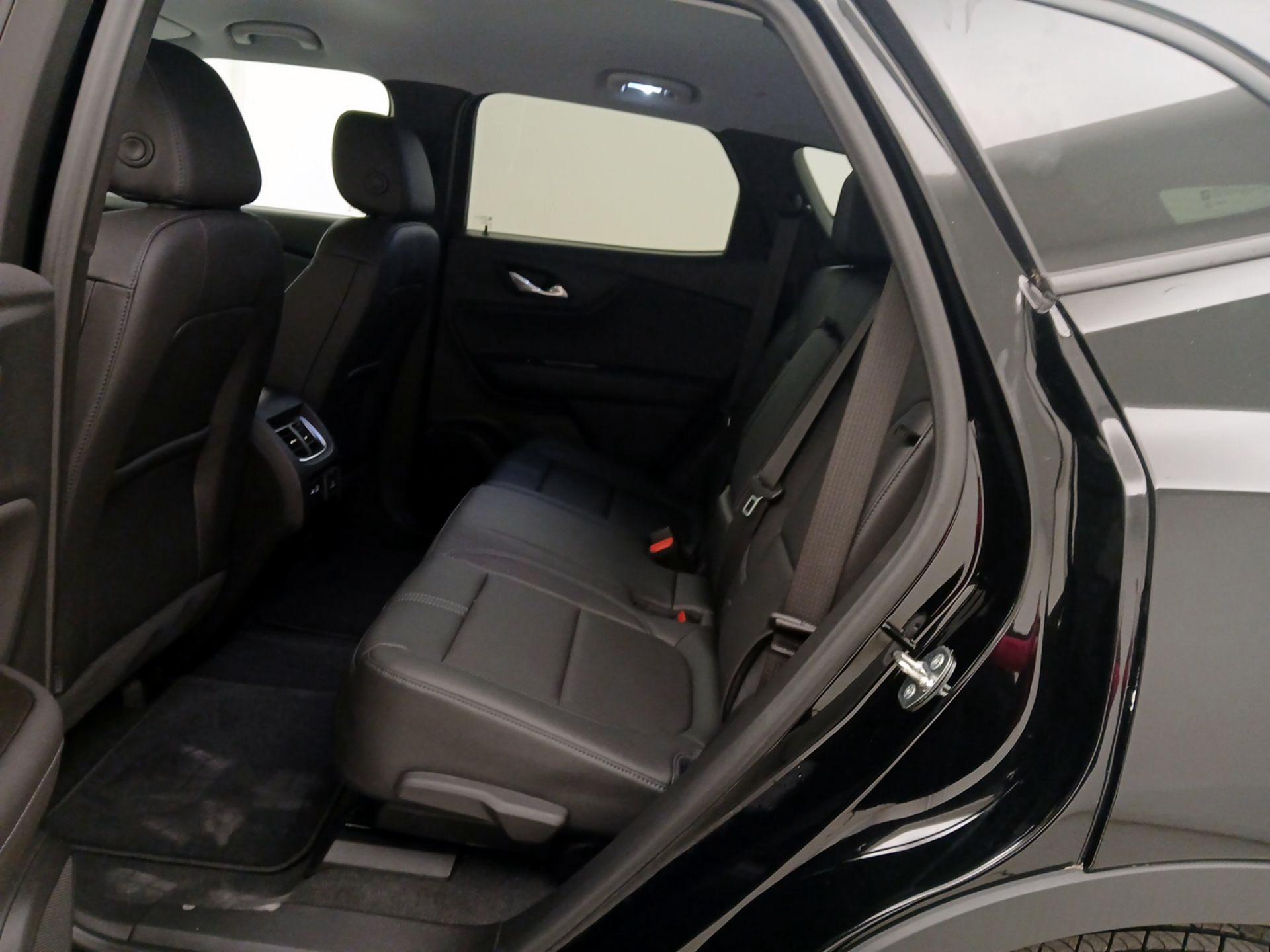 Thumbnail: 2022 Chevrolet Blazer - 20