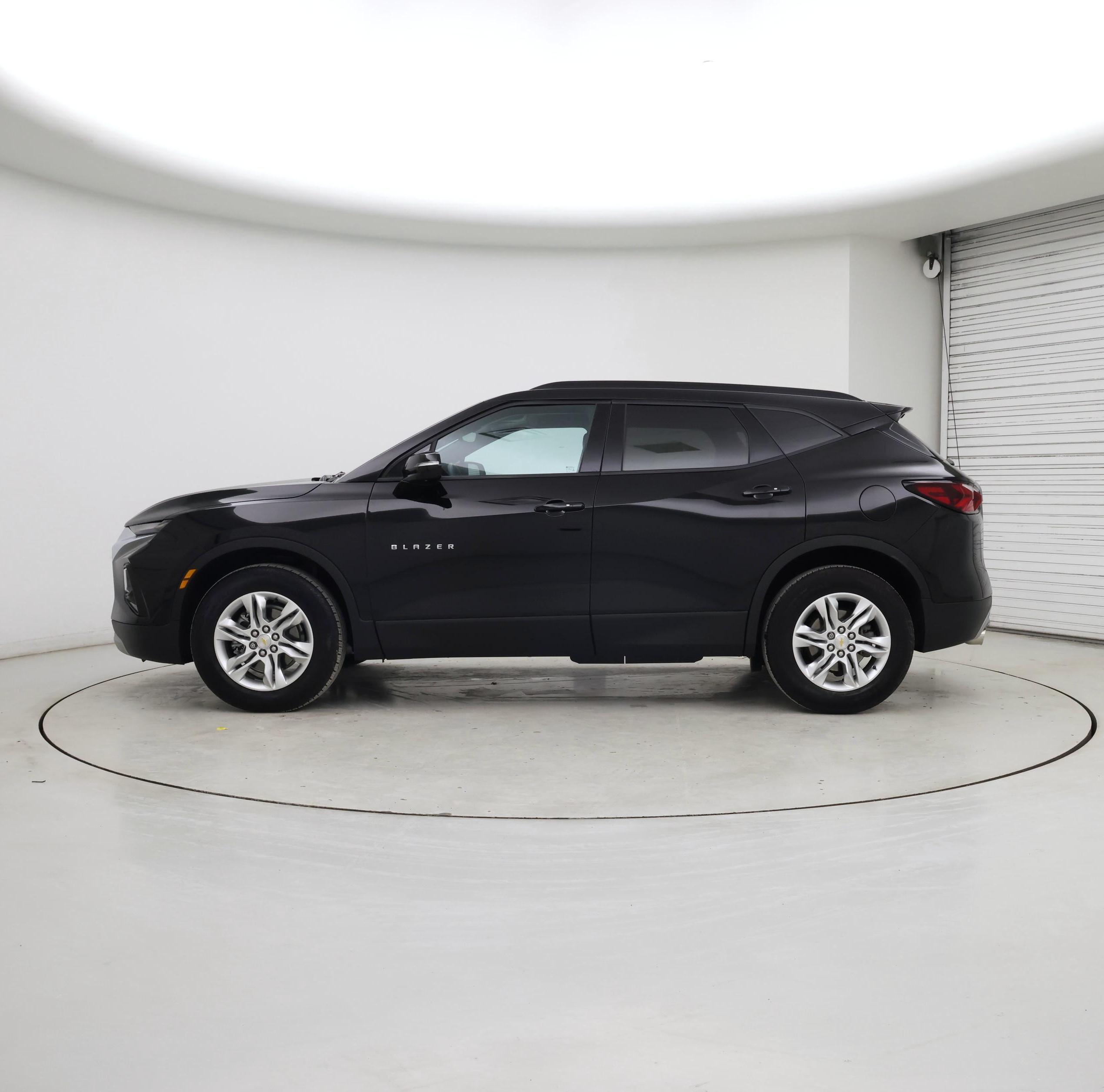 Thumbnail: 2022 Chevrolet Blazer - 3