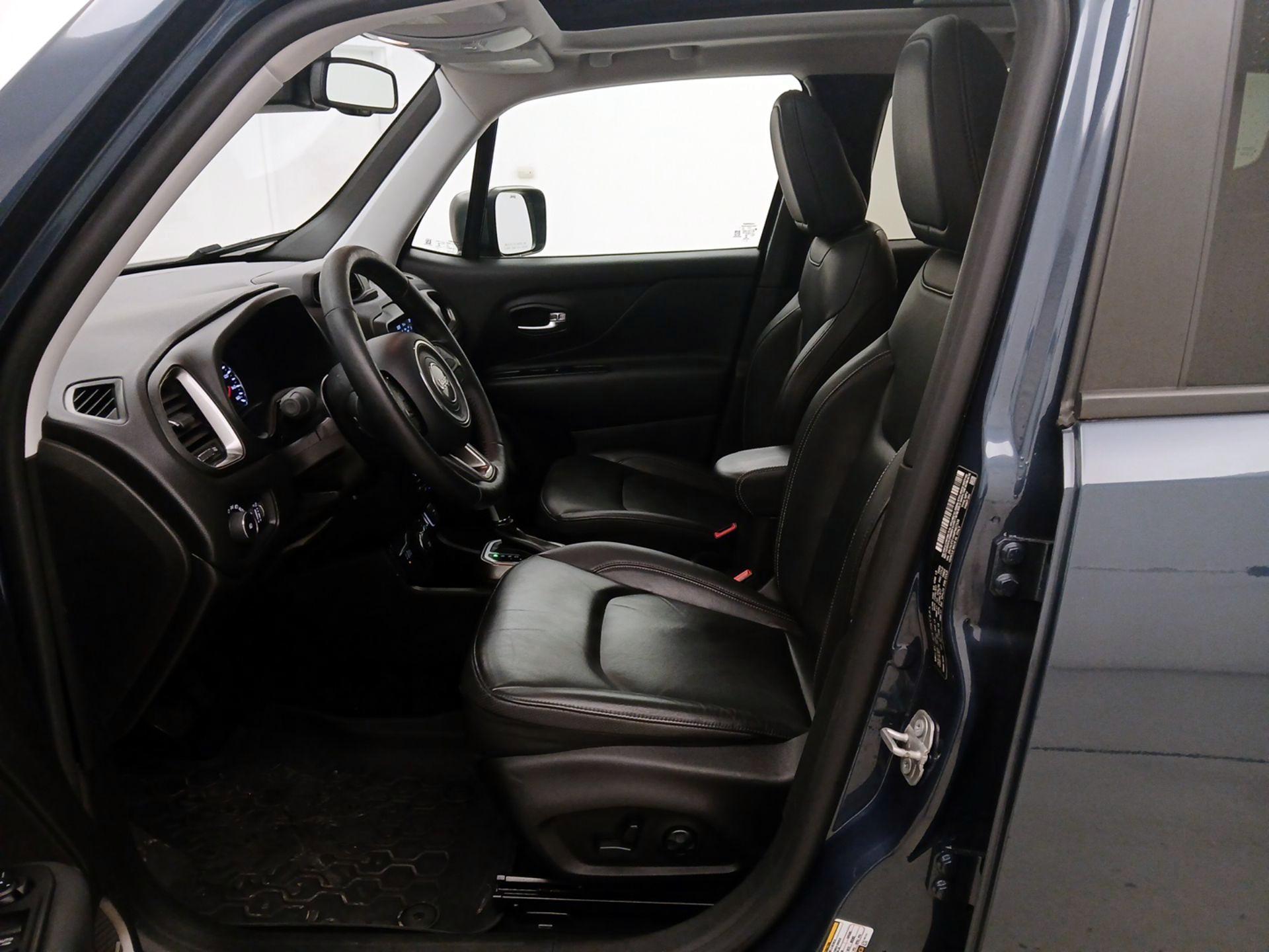 Thumbnail: 2021 Jeep Renegade - 11