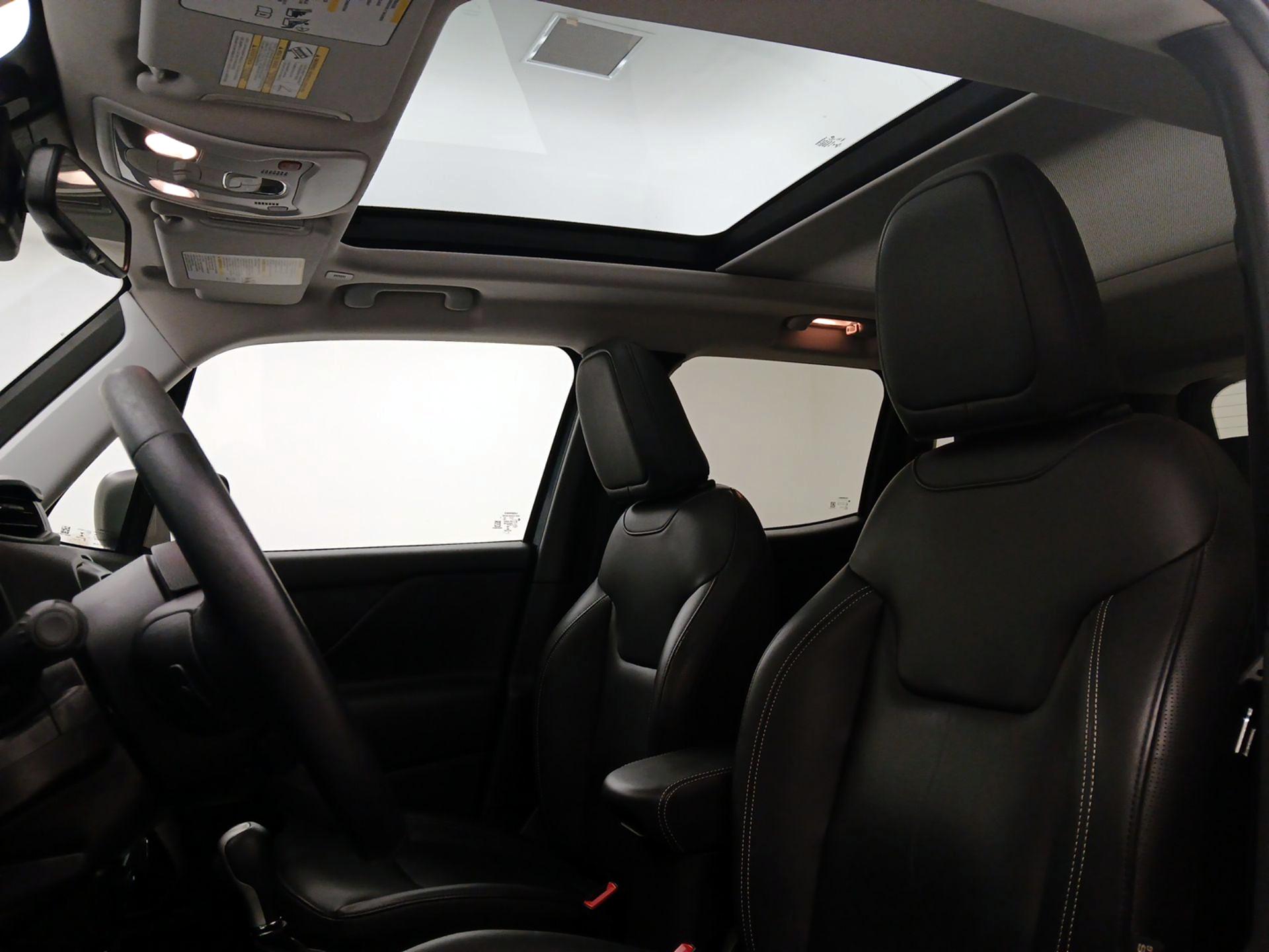 Thumbnail: 2021 Jeep Renegade - 19