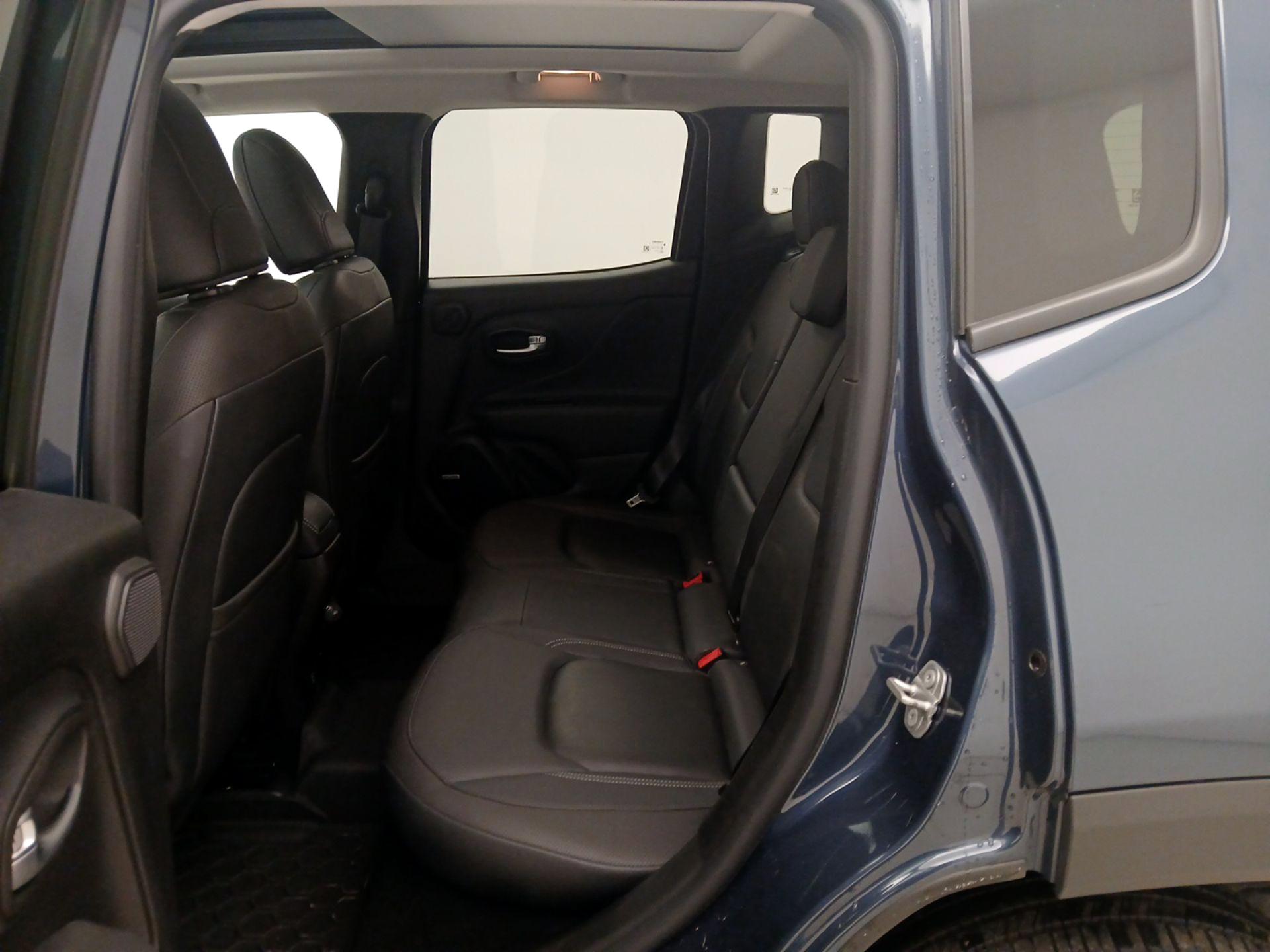 Thumbnail: 2021 Jeep Renegade - 20