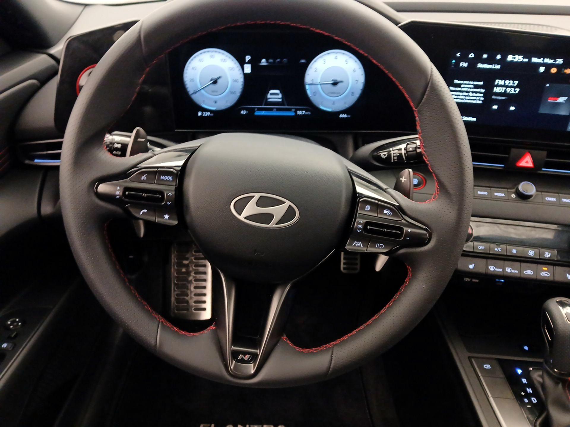 Thumbnail: 2025 Hyundai Elantra - 10