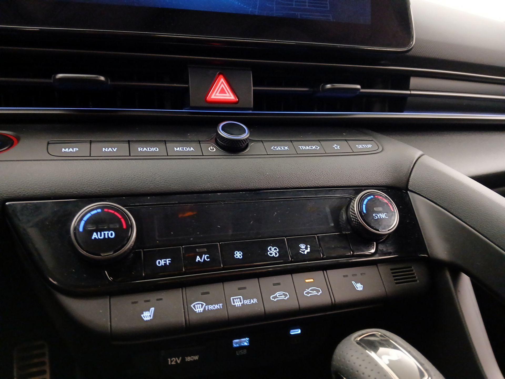 Thumbnail: 2025 Hyundai Elantra - 15