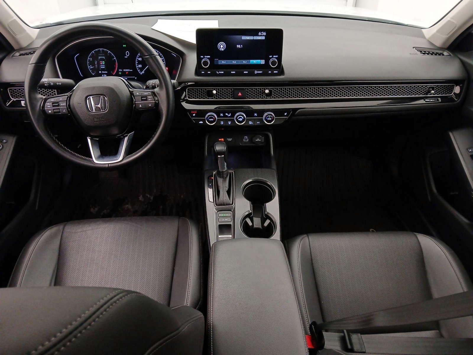 2024 Honda Civic Hatchback EX-L - Photo 10