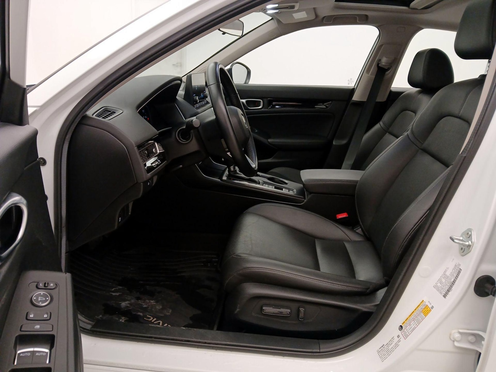 2024 Honda Civic Hatchback EX-L - Photo 12