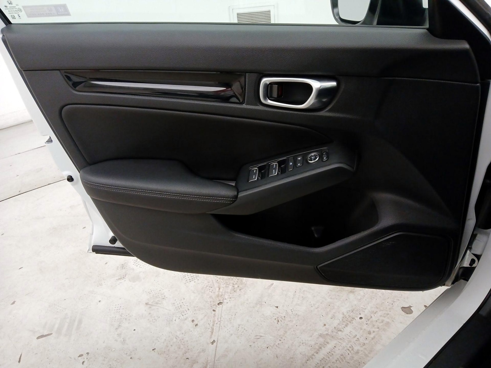 2024 Honda Civic Hatchback EX-L - Photo 13