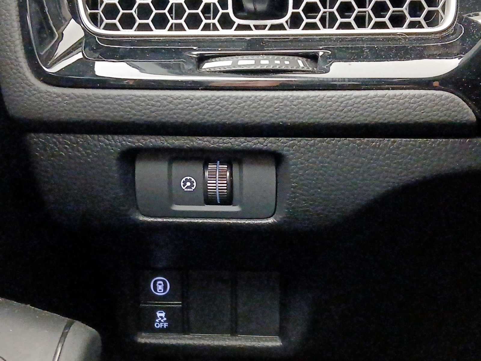 2024 Honda Civic Hatchback EX-L - Photo 14