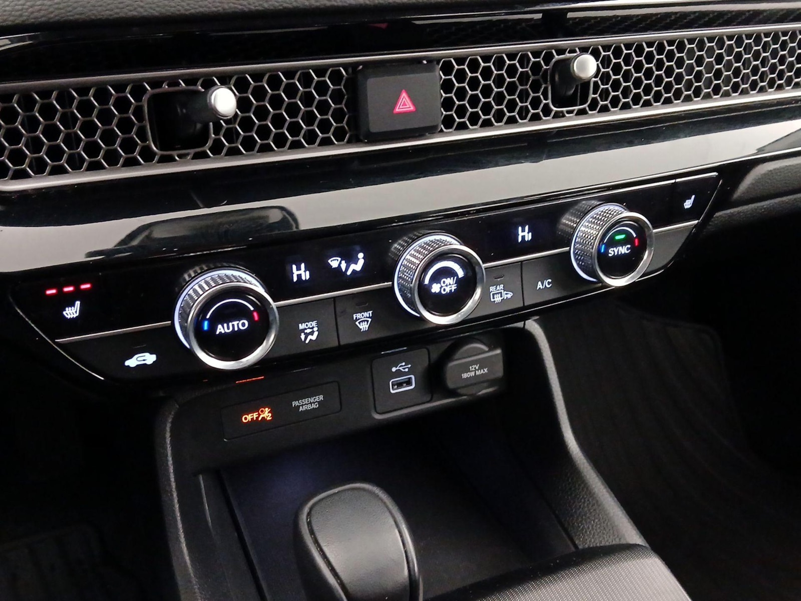 2024 Honda Civic Hatchback EX-L - Photo 17