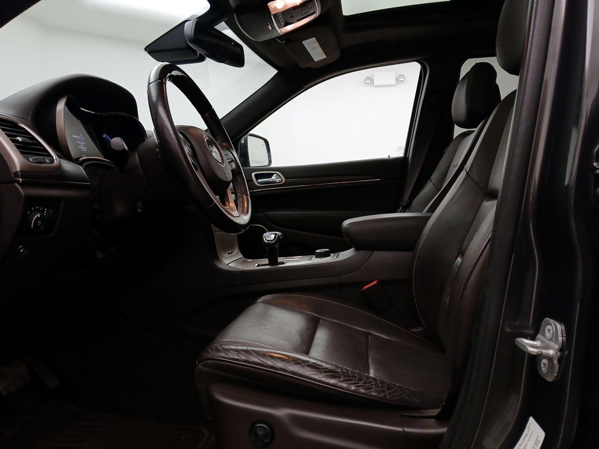 Thumbnail: 2014 Jeep Grand Cherokee - 11