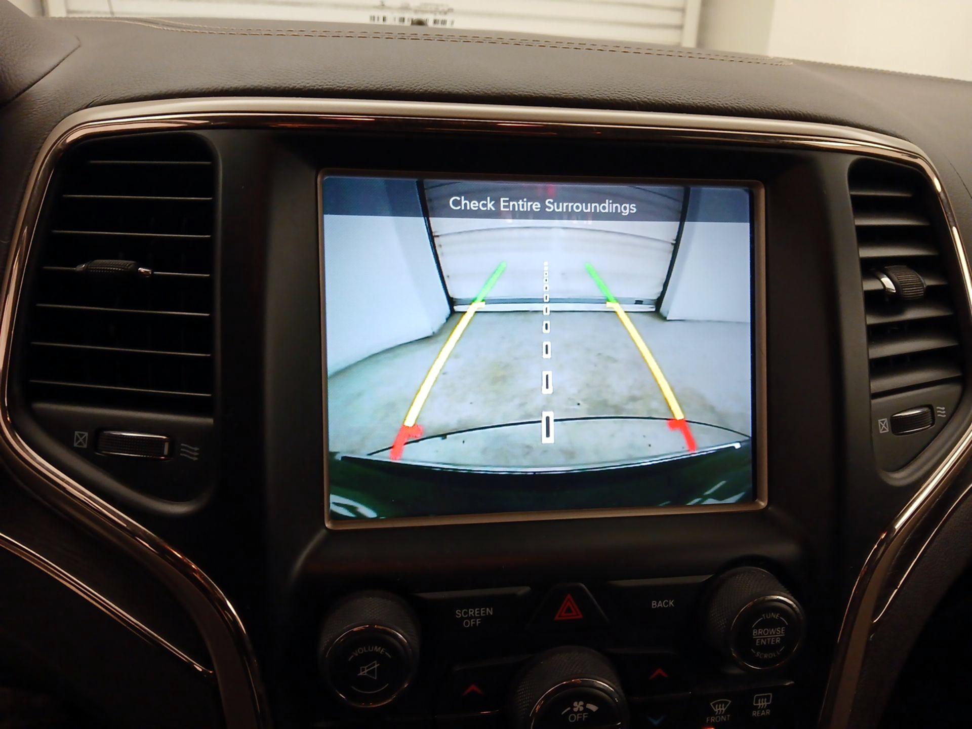 Thumbnail: 2014 Jeep Grand Cherokee - 15