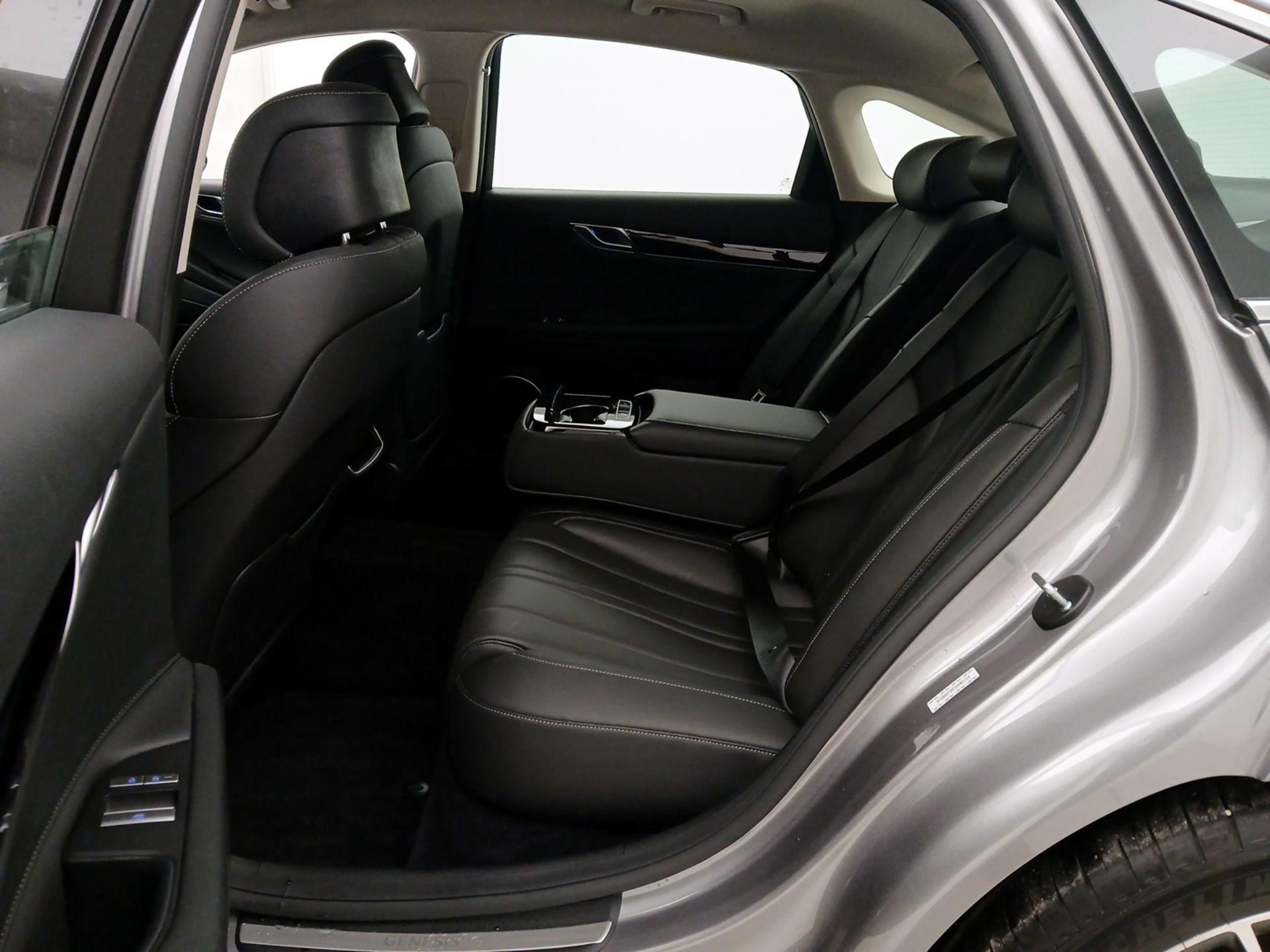 Thumbnail: 2024 Genesis G80 - 20