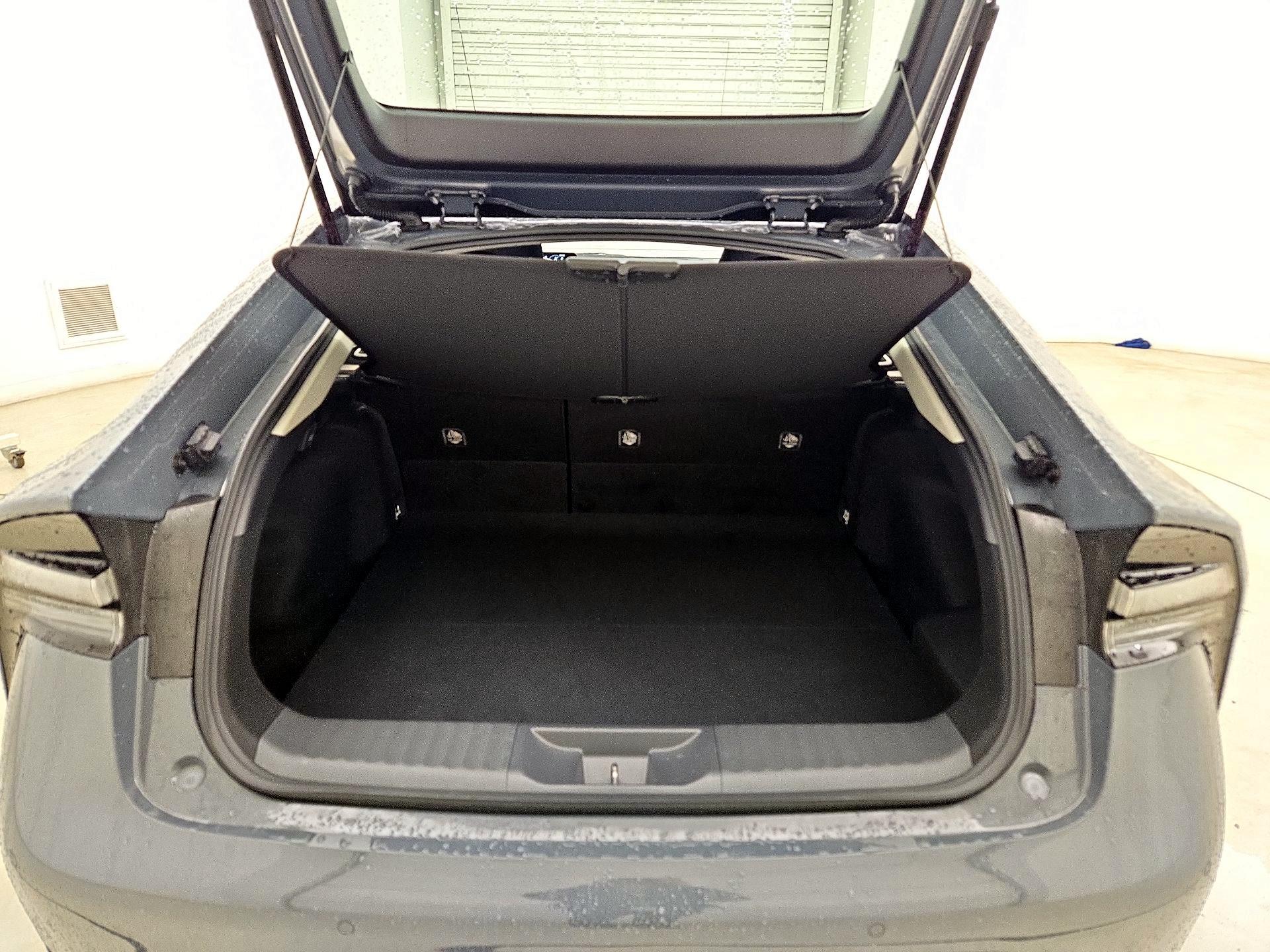 Thumbnail: 2023 Toyota Prius Prime - 19