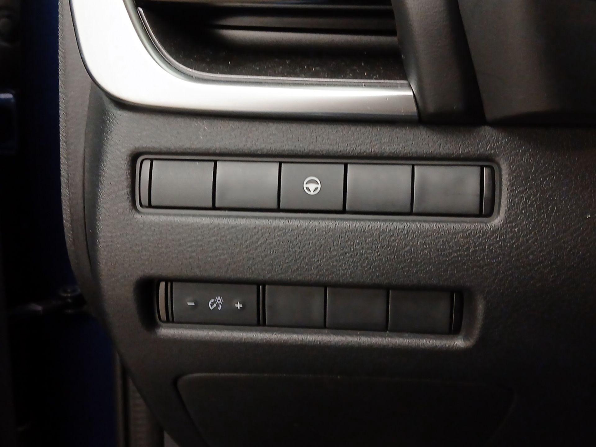 Thumbnail: 2021 Nissan Rogue - 13