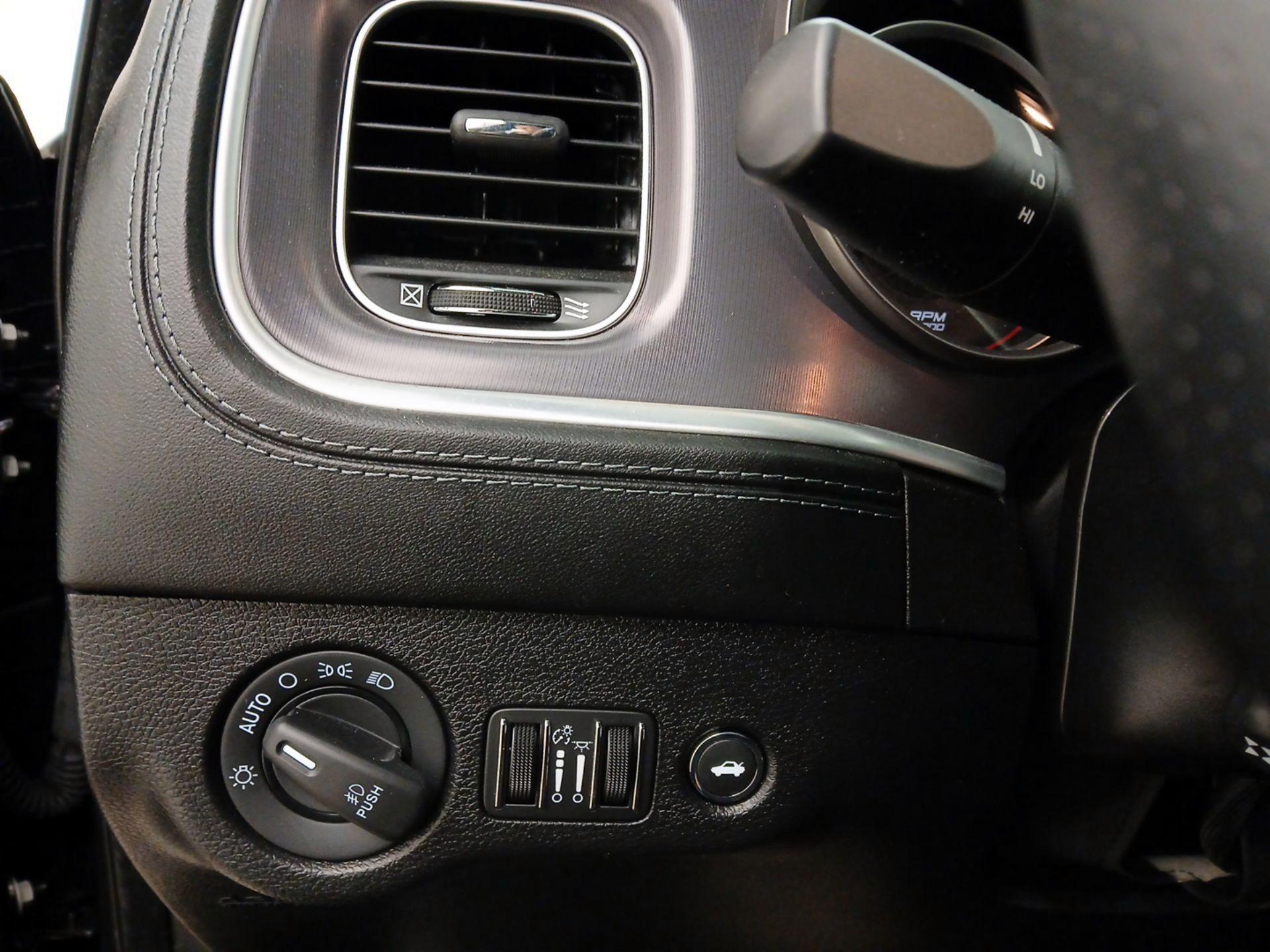 Thumbnail: 2021 Dodge Charger - 13